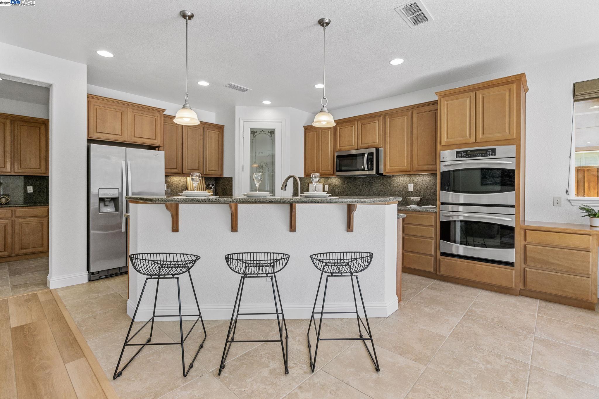 Detail Gallery Image 23 of 57 For 408 N Sierra Madre St, Mountain House,  CA 95391 - 4 Beds | 3 Baths