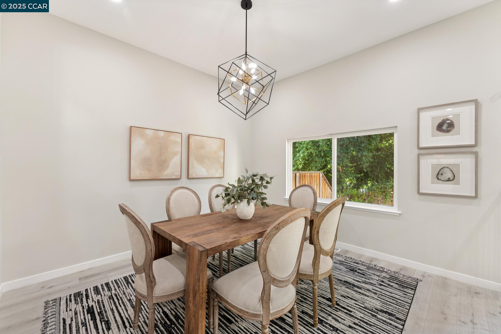 Detail Gallery Image 12 of 38 For 332 Kinross Dr, Walnut Creek,  CA 94598 - 3 Beds | 2/1 Baths