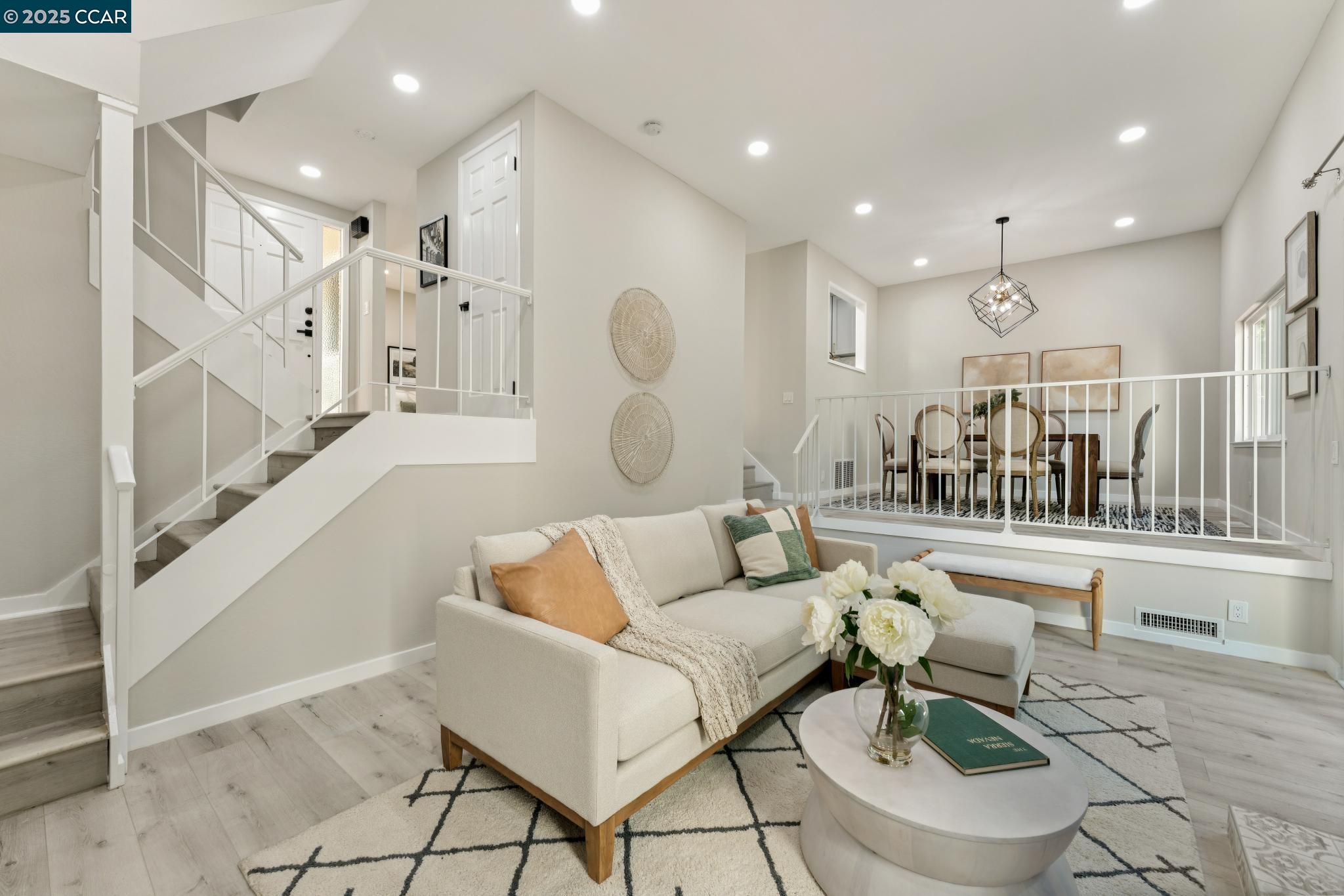 Detail Gallery Image 15 of 38 For 332 Kinross Dr, Walnut Creek,  CA 94598 - 3 Beds | 2/1 Baths
