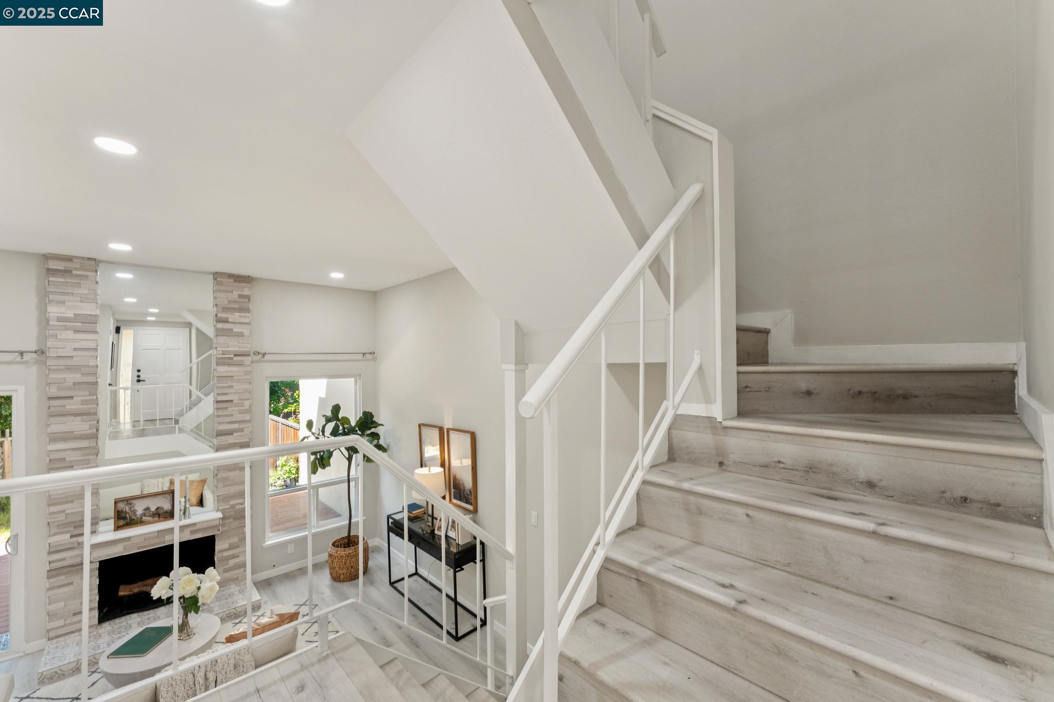 Detail Gallery Image 19 of 38 For 332 Kinross Dr, Walnut Creek,  CA 94598 - 3 Beds | 2/1 Baths