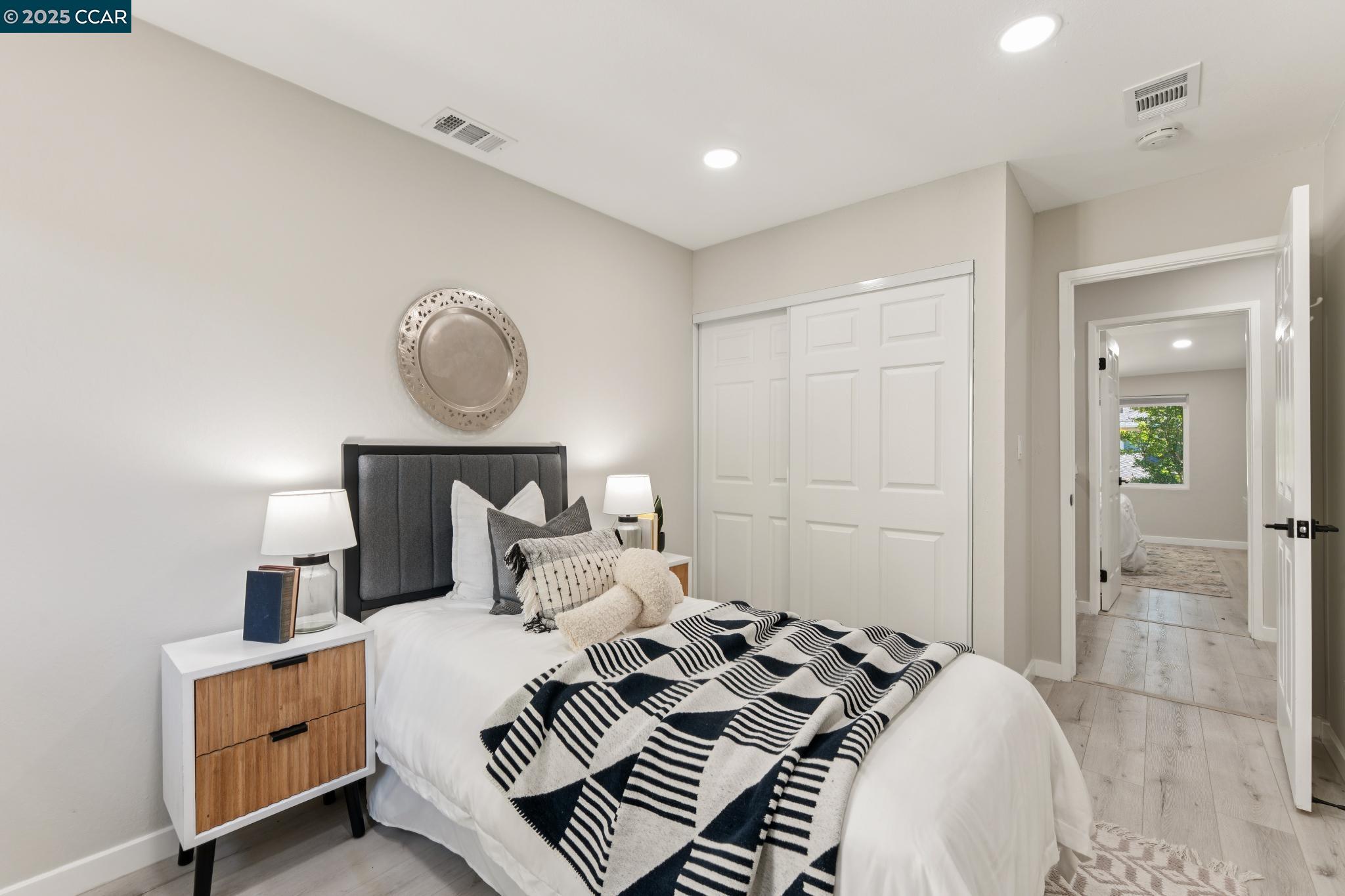 Detail Gallery Image 24 of 38 For 332 Kinross Dr, Walnut Creek,  CA 94598 - 3 Beds | 2/1 Baths