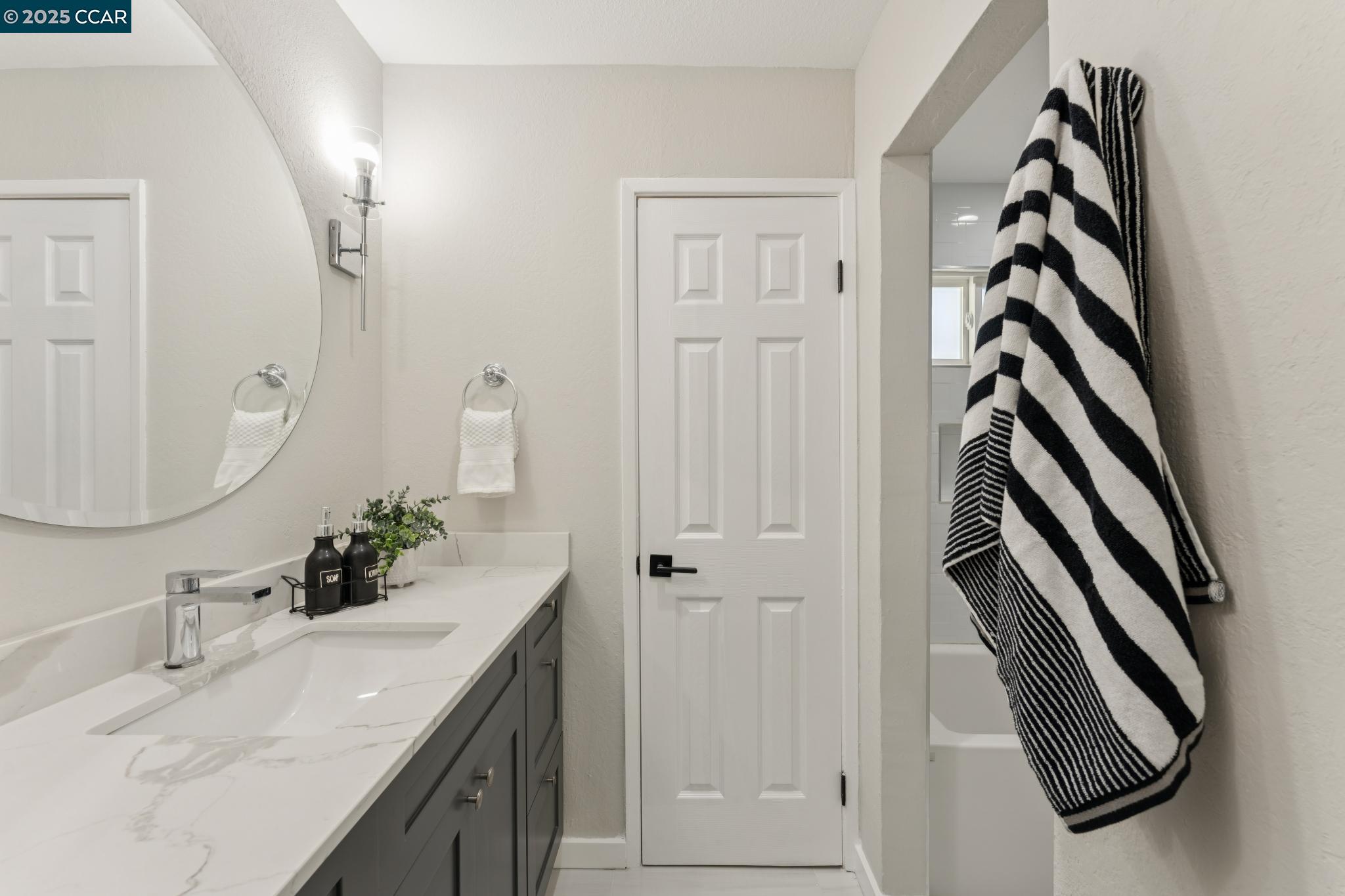 Detail Gallery Image 25 of 38 For 332 Kinross Dr, Walnut Creek,  CA 94598 - 3 Beds | 2/1 Baths