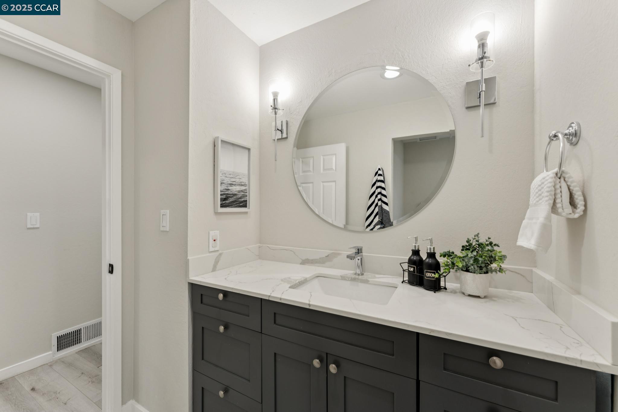 Detail Gallery Image 26 of 38 For 332 Kinross Dr, Walnut Creek,  CA 94598 - 3 Beds | 2/1 Baths
