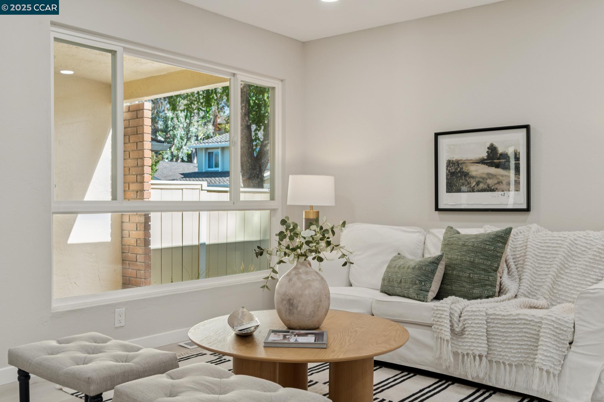 Detail Gallery Image 6 of 38 For 332 Kinross Dr, Walnut Creek,  CA 94598 - 3 Beds | 2/1 Baths