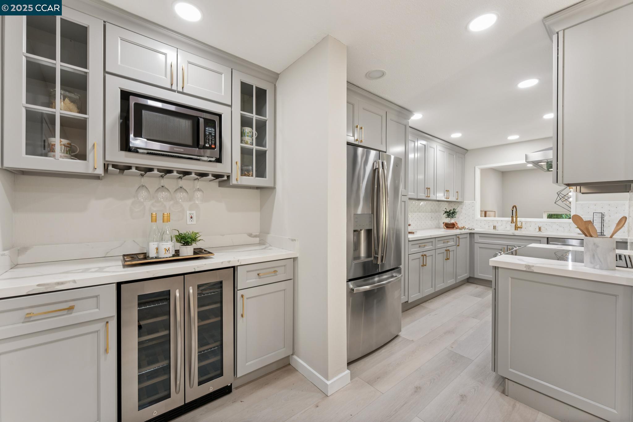 Photo #8: 41100932 Listing: Photo #8