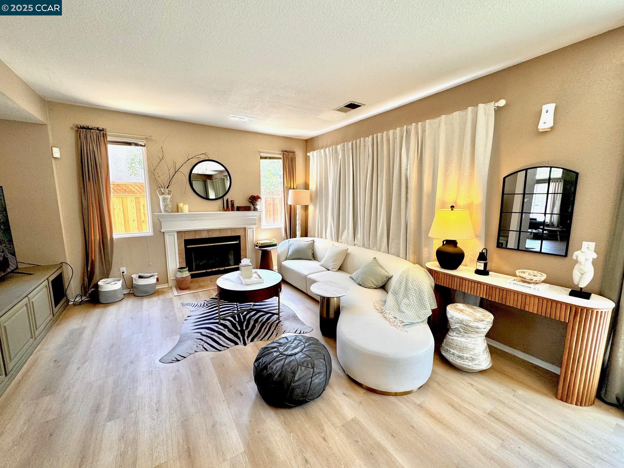 Detail Gallery Image 3 of 17 For 1481 Heatherfield Way, Tracy,  CA 95376 - 3 Beds | 2/1 Baths