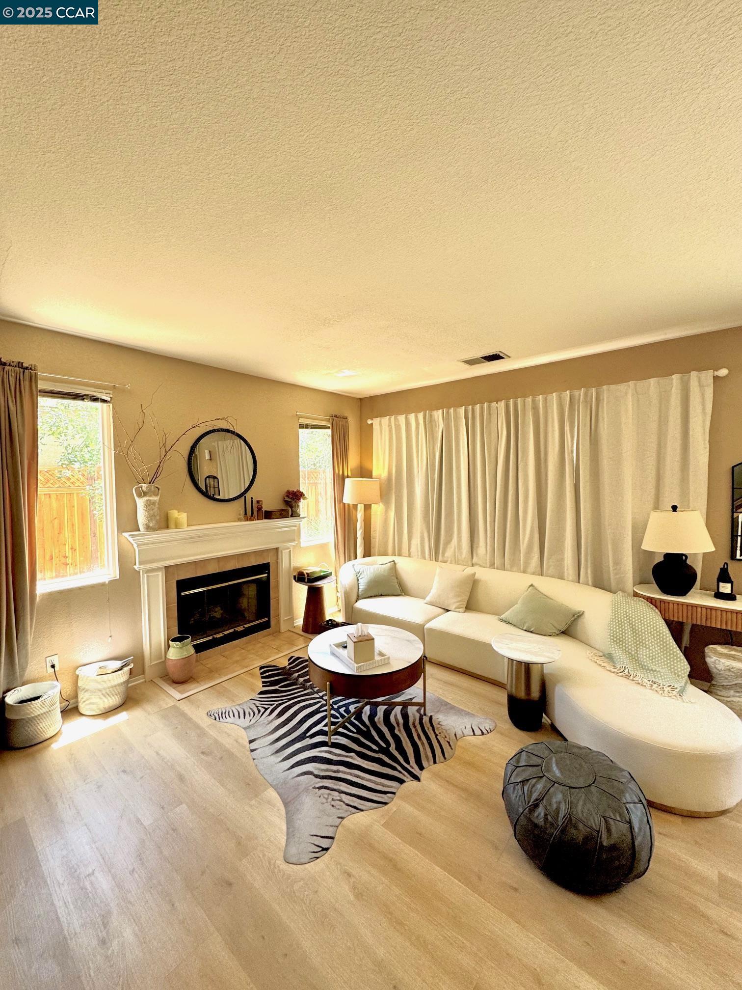 Detail Gallery Image 5 of 17 For 1481 Heatherfield Way, Tracy,  CA 95376 - 3 Beds | 2/1 Baths