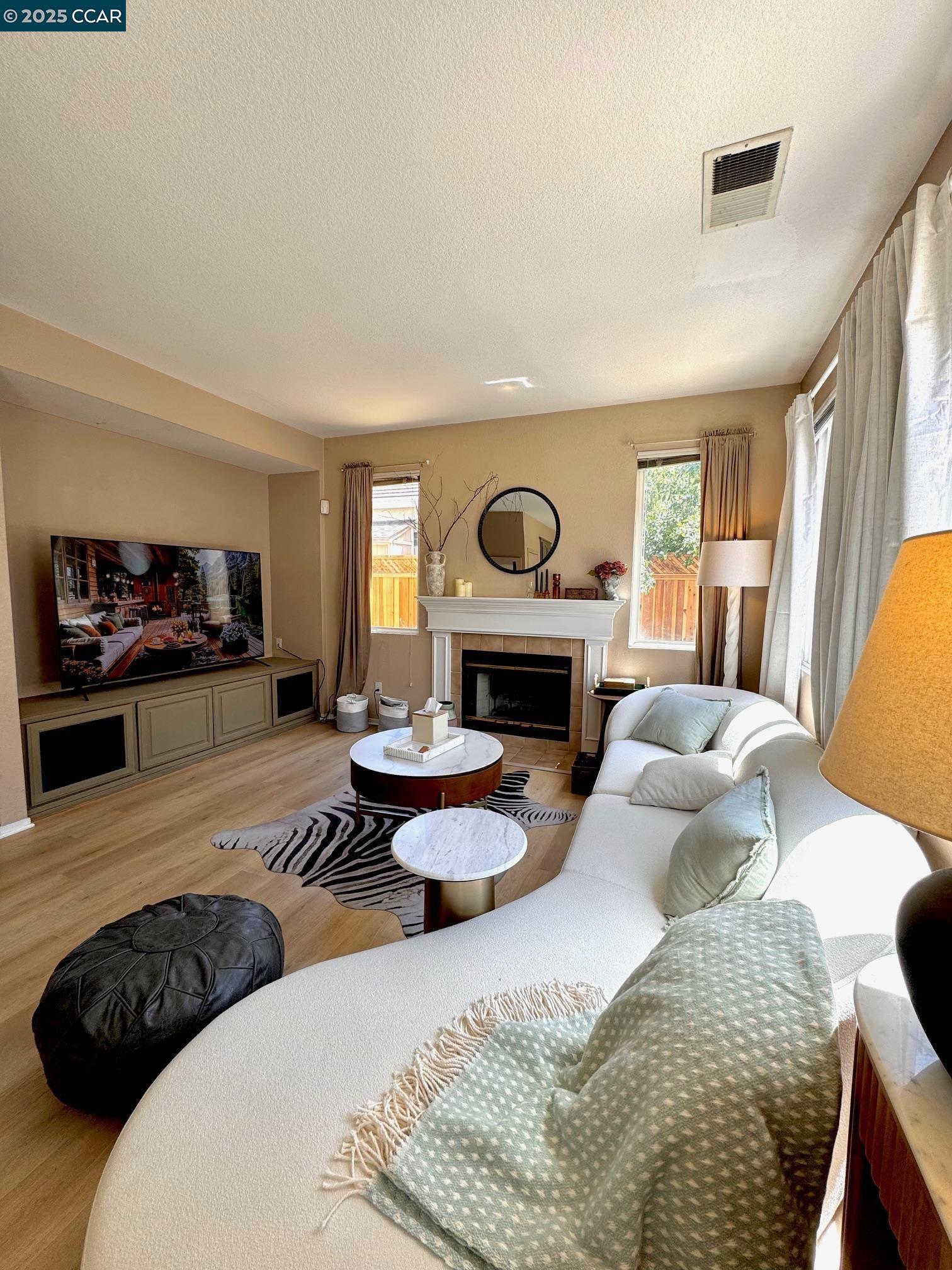 Detail Gallery Image 7 of 17 For 1481 Heatherfield Way, Tracy,  CA 95376 - 3 Beds | 2/1 Baths