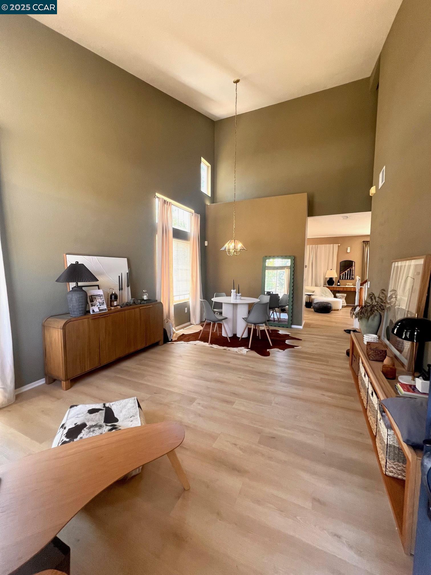 Detail Gallery Image 9 of 17 For 1481 Heatherfield Way, Tracy,  CA 95376 - 3 Beds | 2/1 Baths