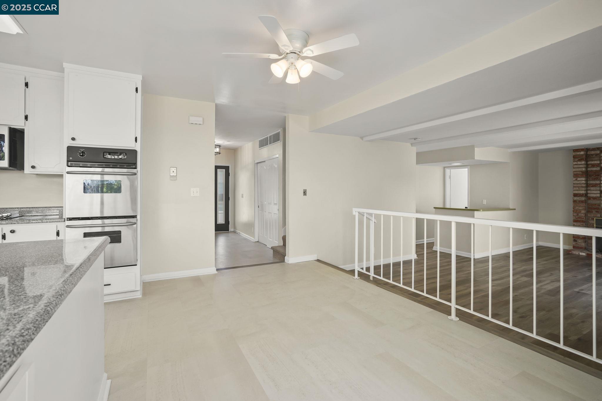 Detail Gallery Image 13 of 37 For 715 Graymont Circle, Concord,  CA 94518 - 4 Beds | 2/1 Baths