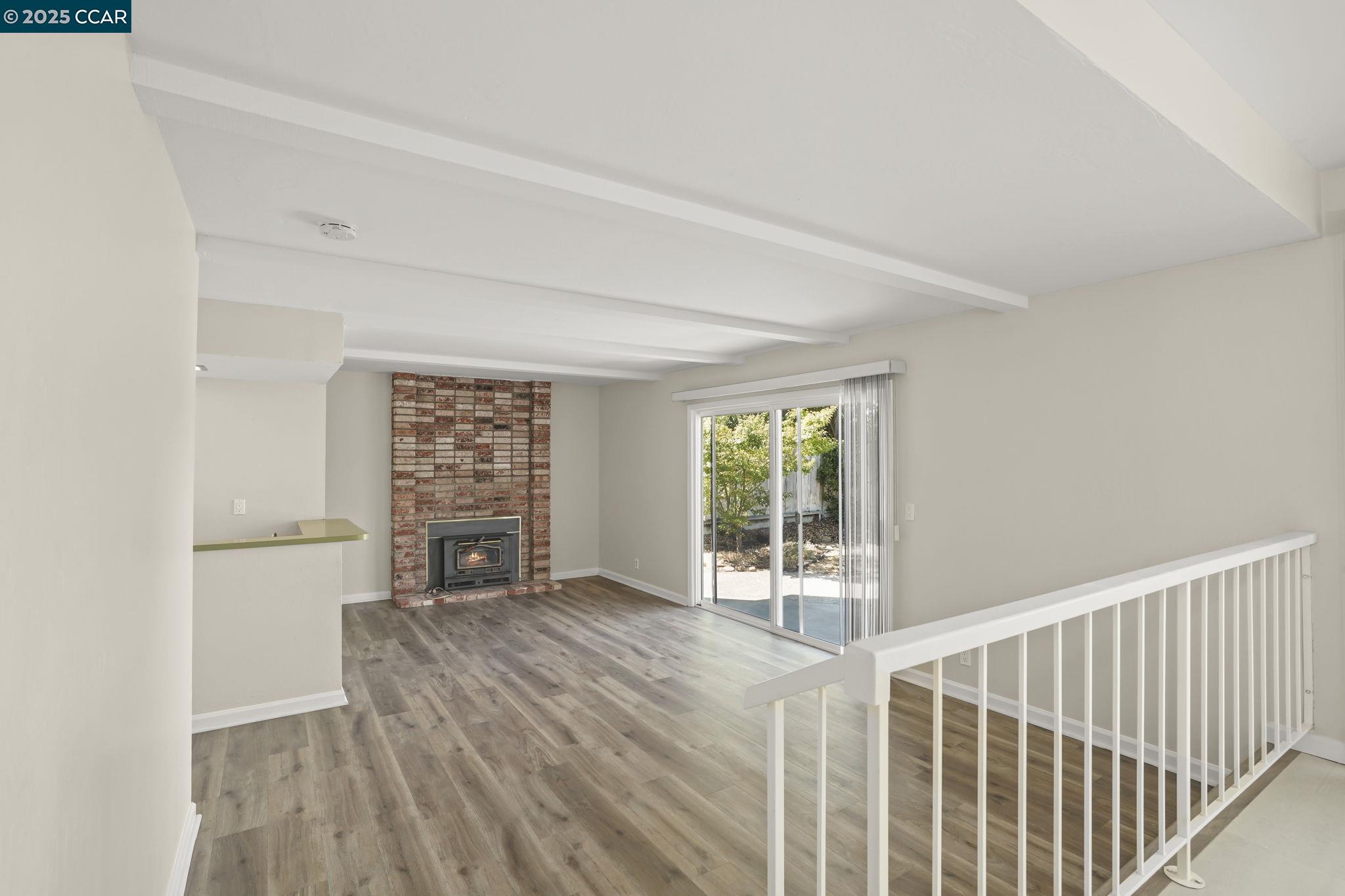 Detail Gallery Image 14 of 37 For 715 Graymont Circle, Concord,  CA 94518 - 4 Beds | 2/1 Baths