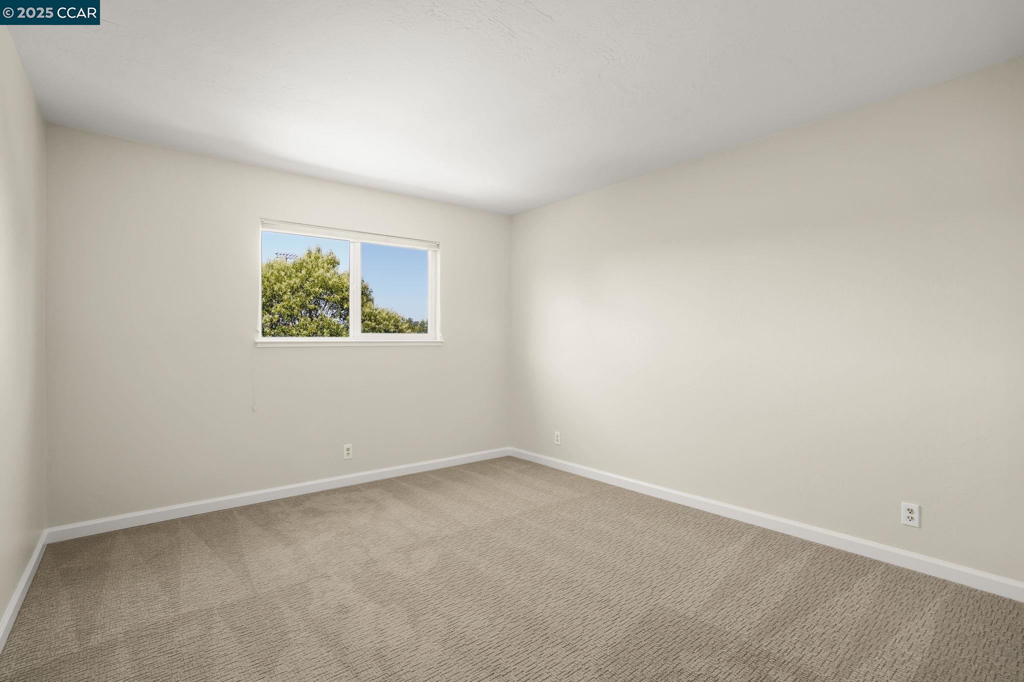 Detail Gallery Image 25 of 37 For 715 Graymont Circle, Concord,  CA 94518 - 4 Beds | 2/1 Baths