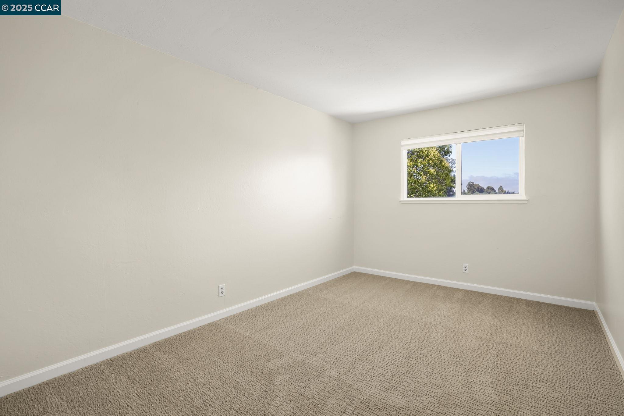 Detail Gallery Image 26 of 37 For 715 Graymont Circle, Concord,  CA 94518 - 4 Beds | 2/1 Baths