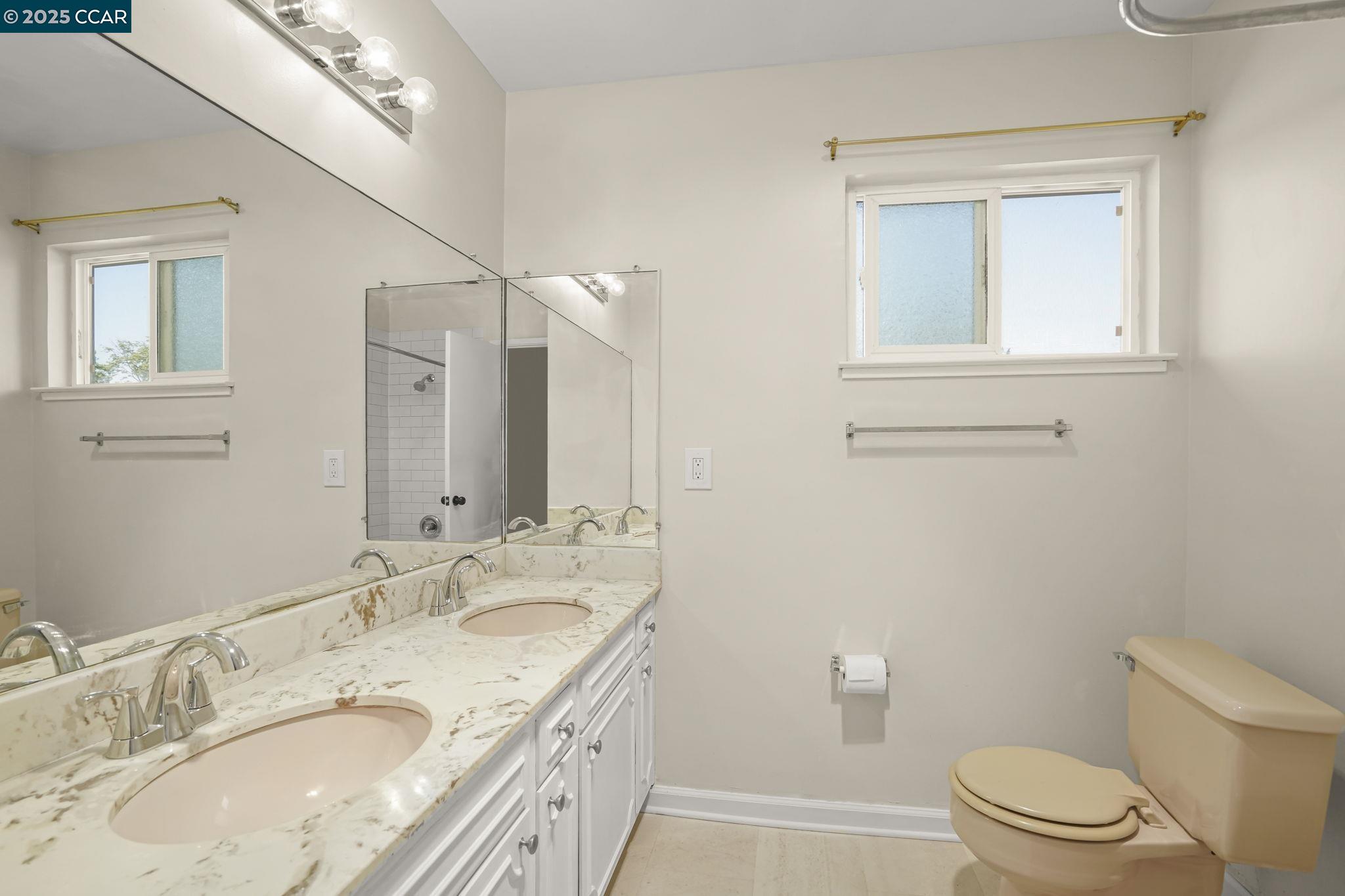 Detail Gallery Image 31 of 37 For 715 Graymont Circle, Concord,  CA 94518 - 4 Beds | 2/1 Baths