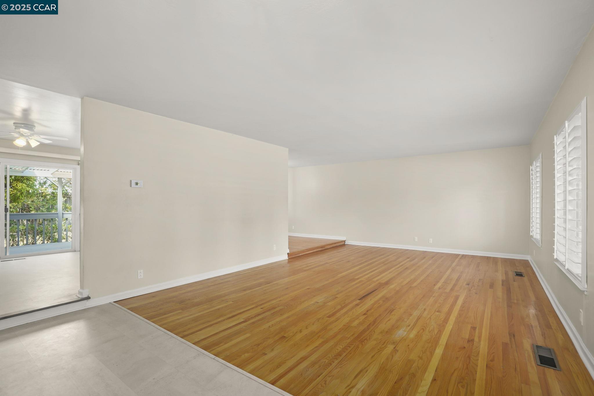 Detail Gallery Image 5 of 37 For 715 Graymont Circle, Concord,  CA 94518 - 4 Beds | 2/1 Baths