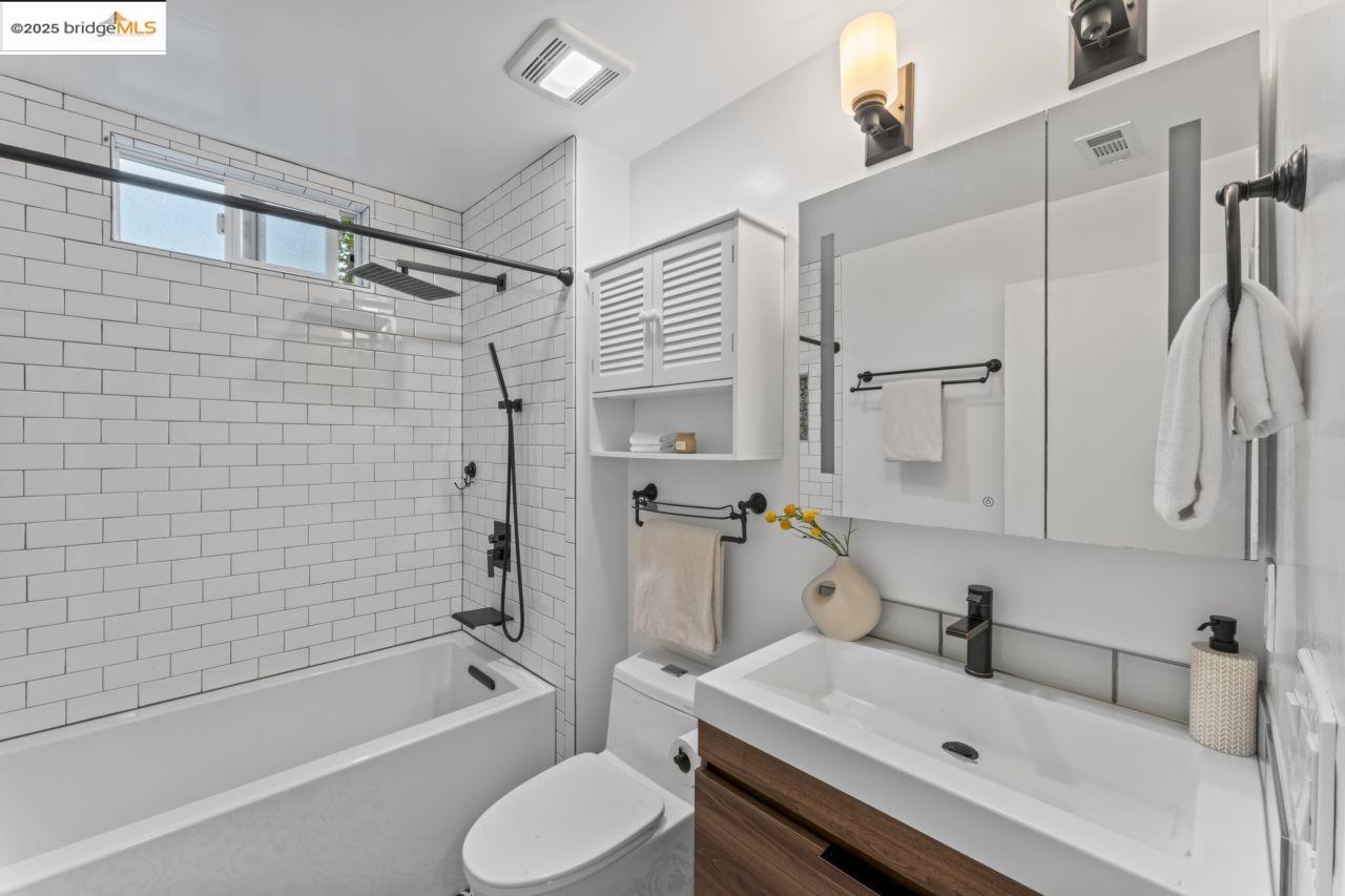 Photo #3: 41100947 Listing 