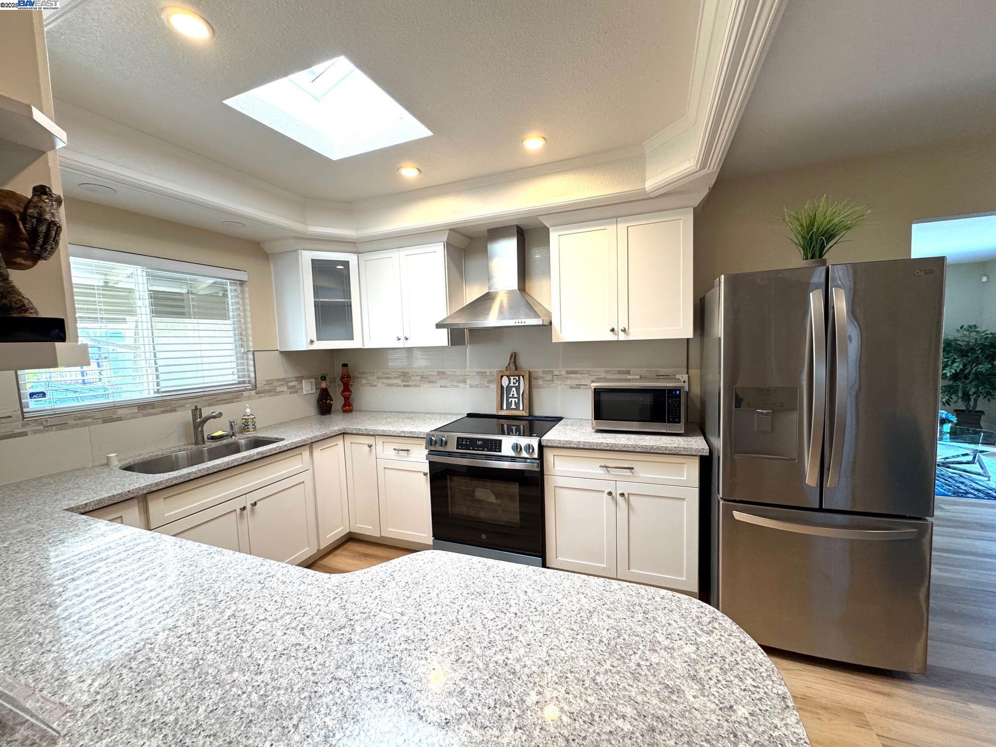 Detail Gallery Image 16 of 38 For 34288 Torrington Pl, Fremont,  CA 94555 - 4 Beds | 2 Baths