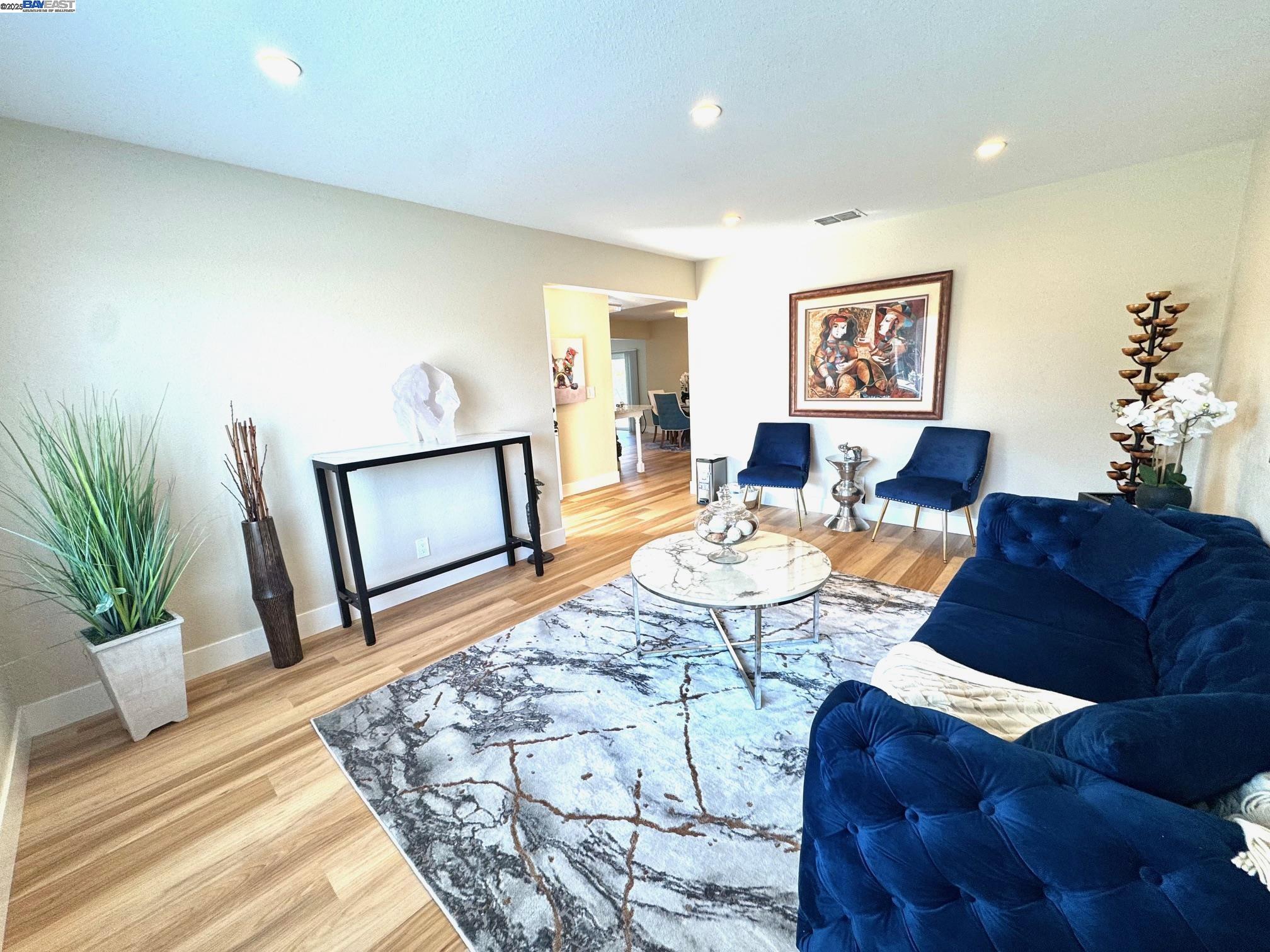 Detail Gallery Image 7 of 38 For 34288 Torrington Pl, Fremont,  CA 94555 - 4 Beds | 2 Baths