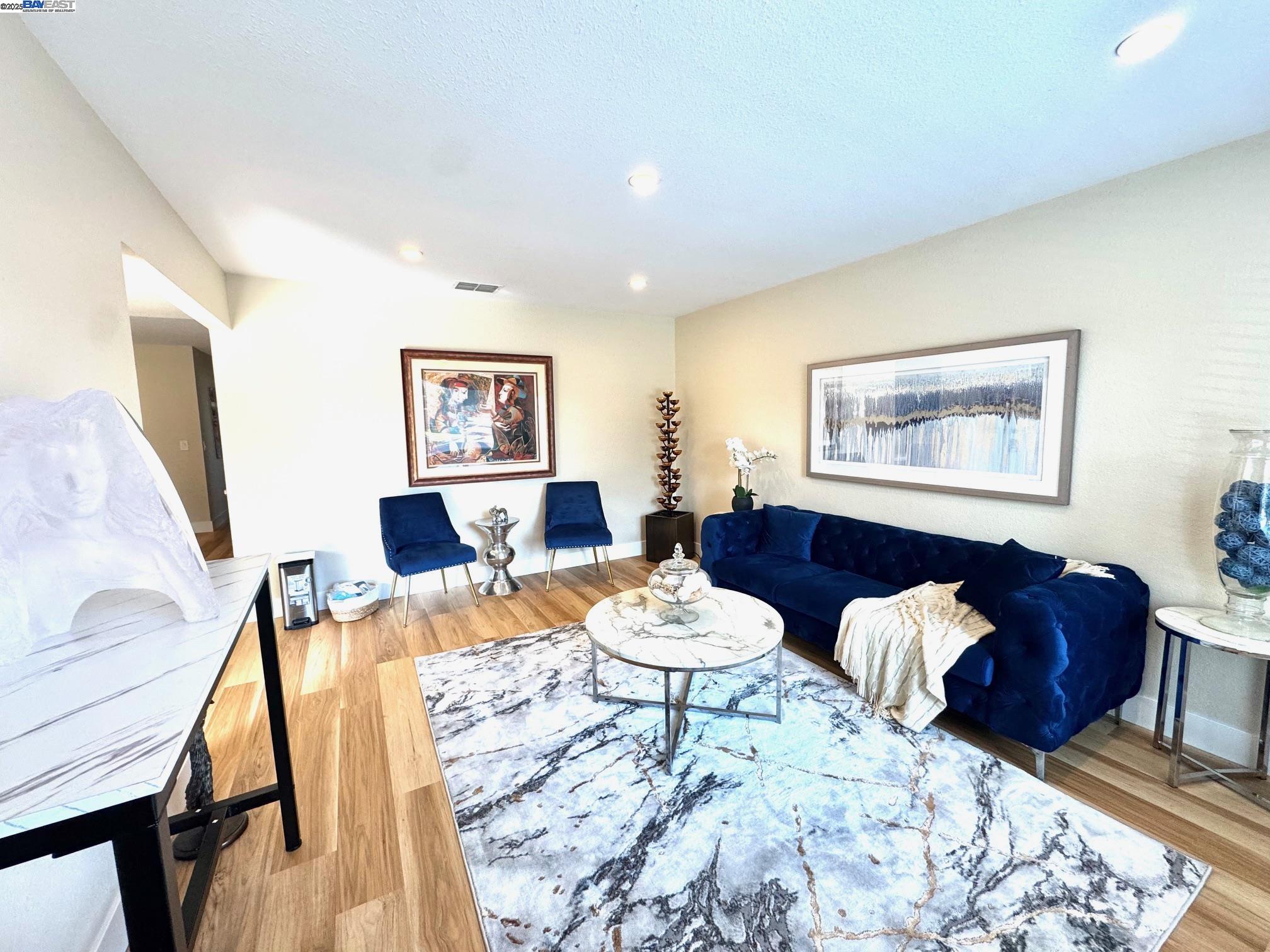 Detail Gallery Image 8 of 38 For 34288 Torrington Pl, Fremont,  CA 94555 - 4 Beds | 2 Baths