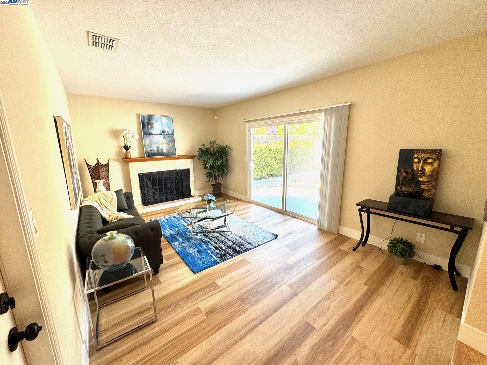 Detail Gallery Image 10 of 38 For 34288 Torrington Pl, Fremont,  CA 94555 - 4 Beds | 2 Baths