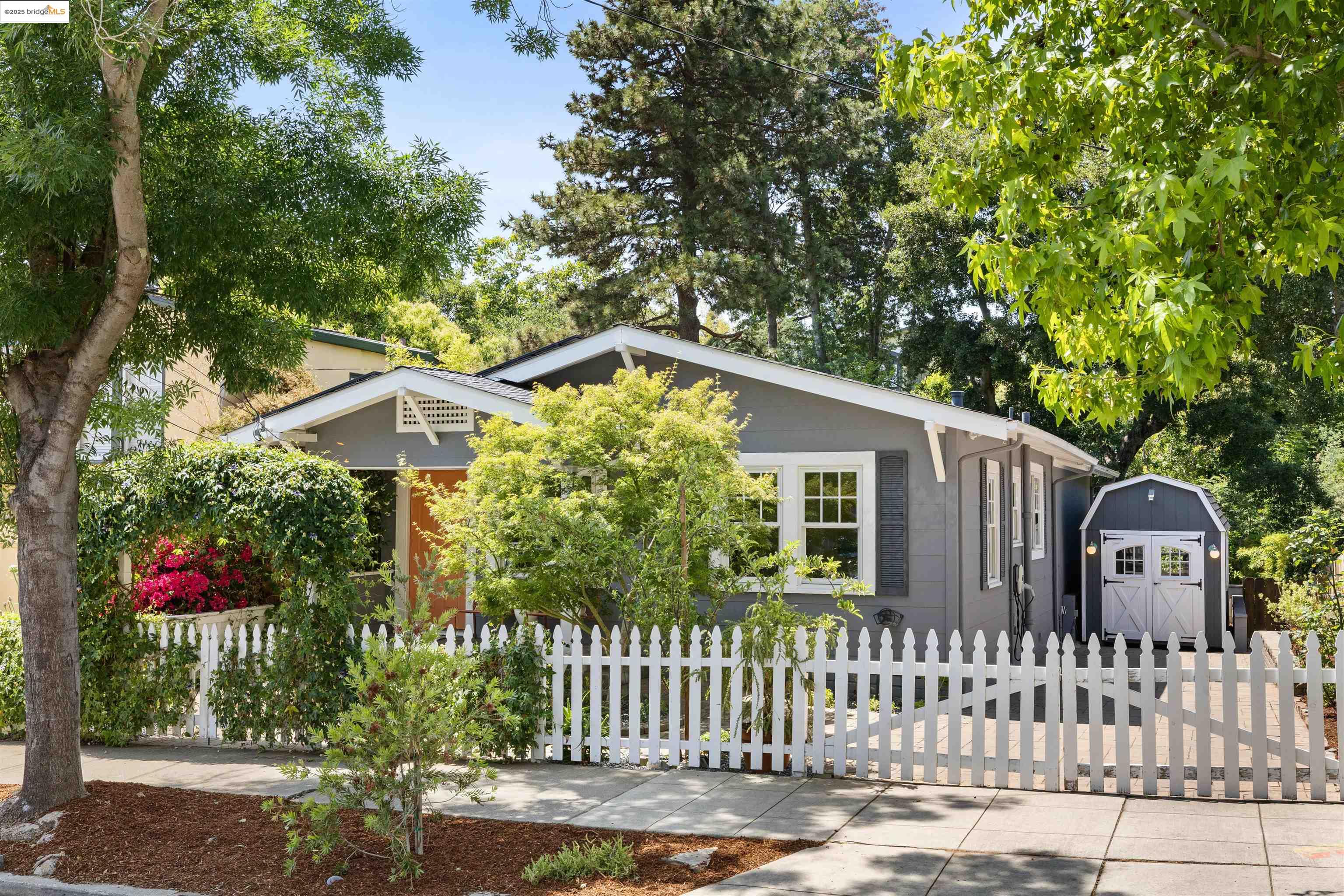 Thumbnail for 3999 Whittle Ave, Oakland, CA 94602