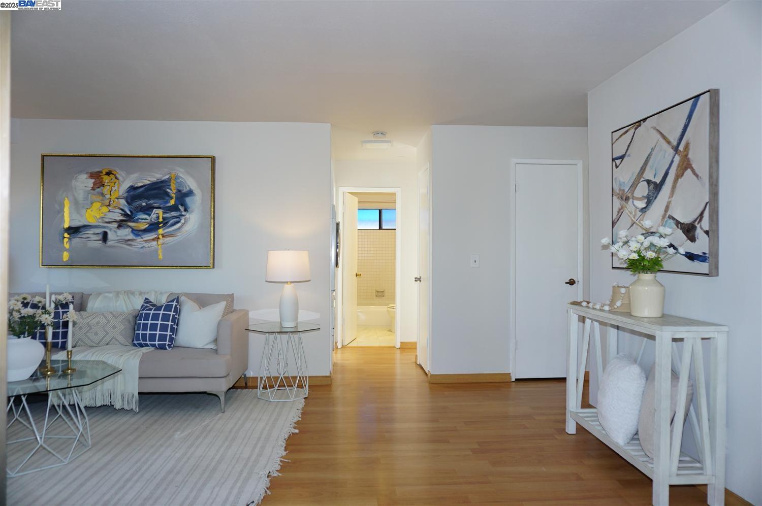 Photo #12: 41100963 Listing: Photo #12