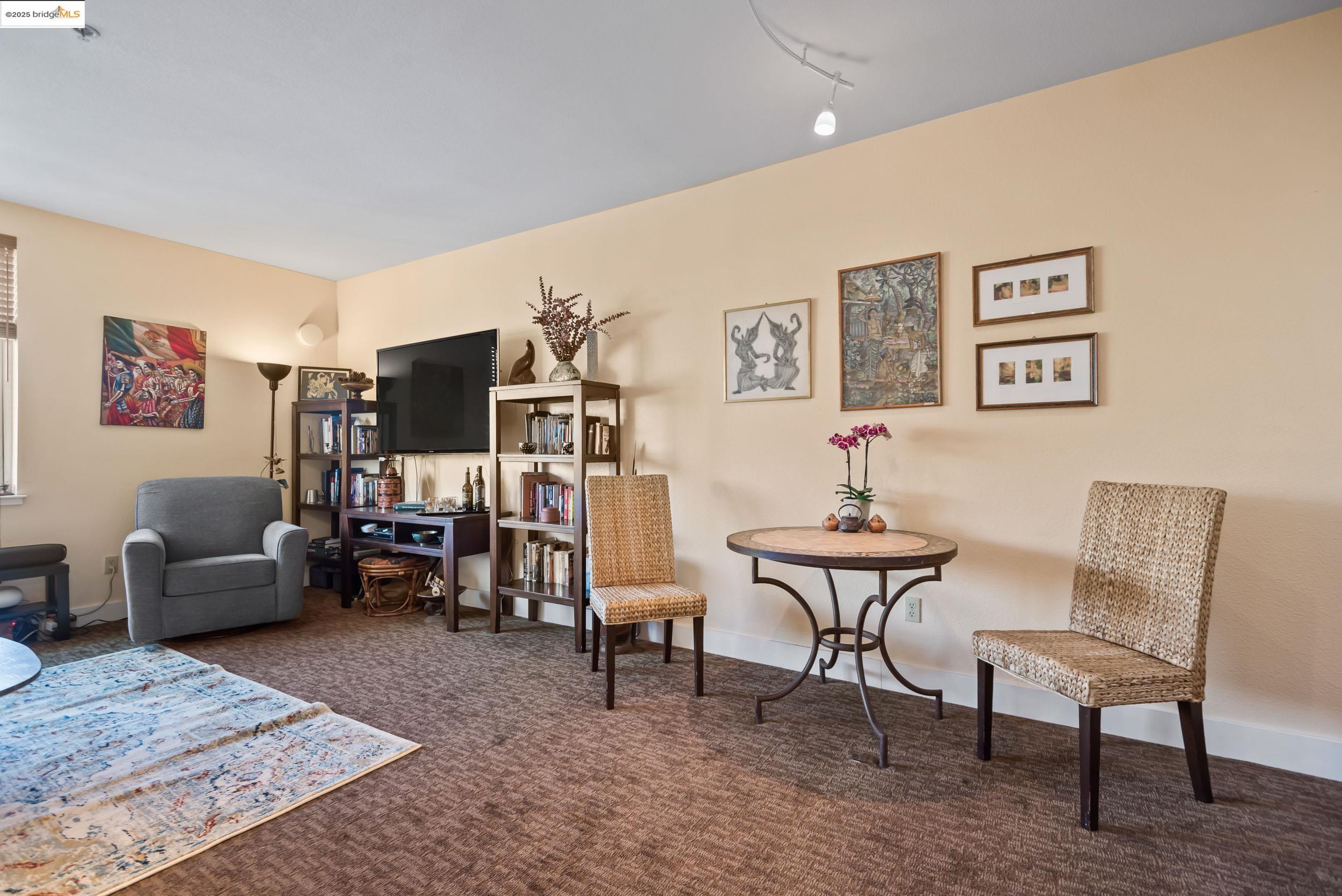 Photo #7: 41100968 Listing: Photo #7