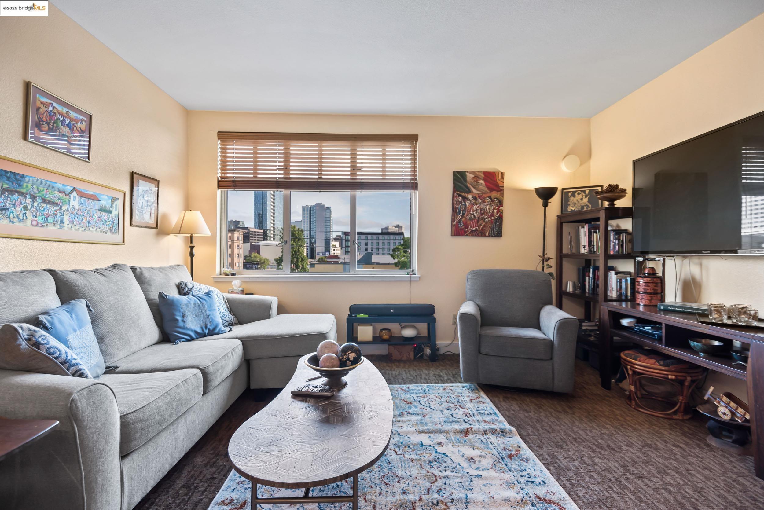 Photo #8: 41100968 Listing: Photo #8