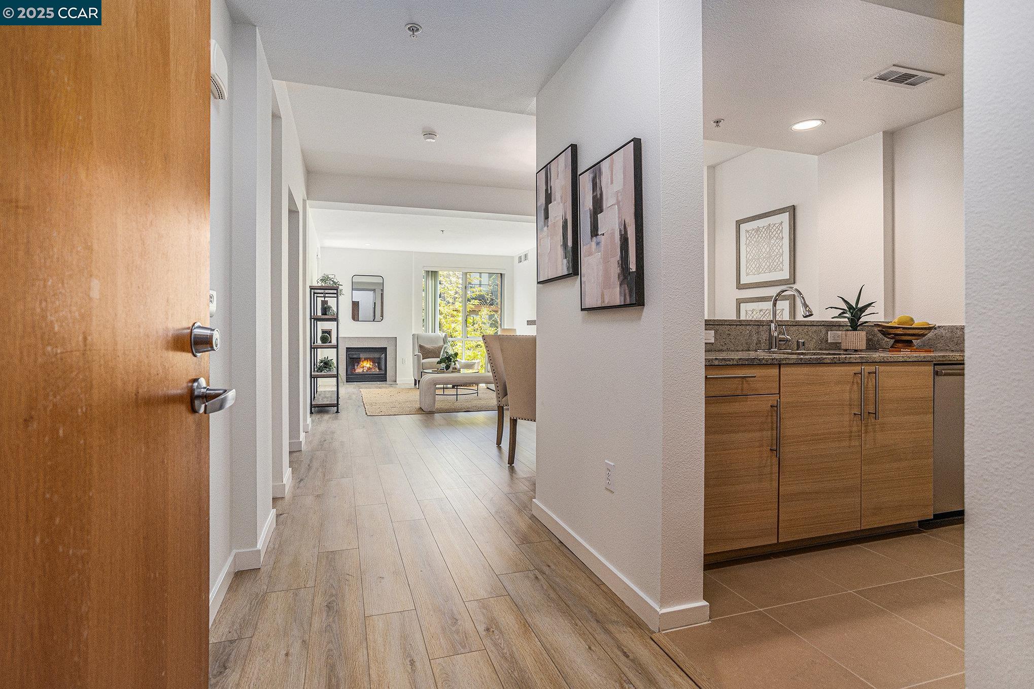Photo #3: 41100976 Listing 
