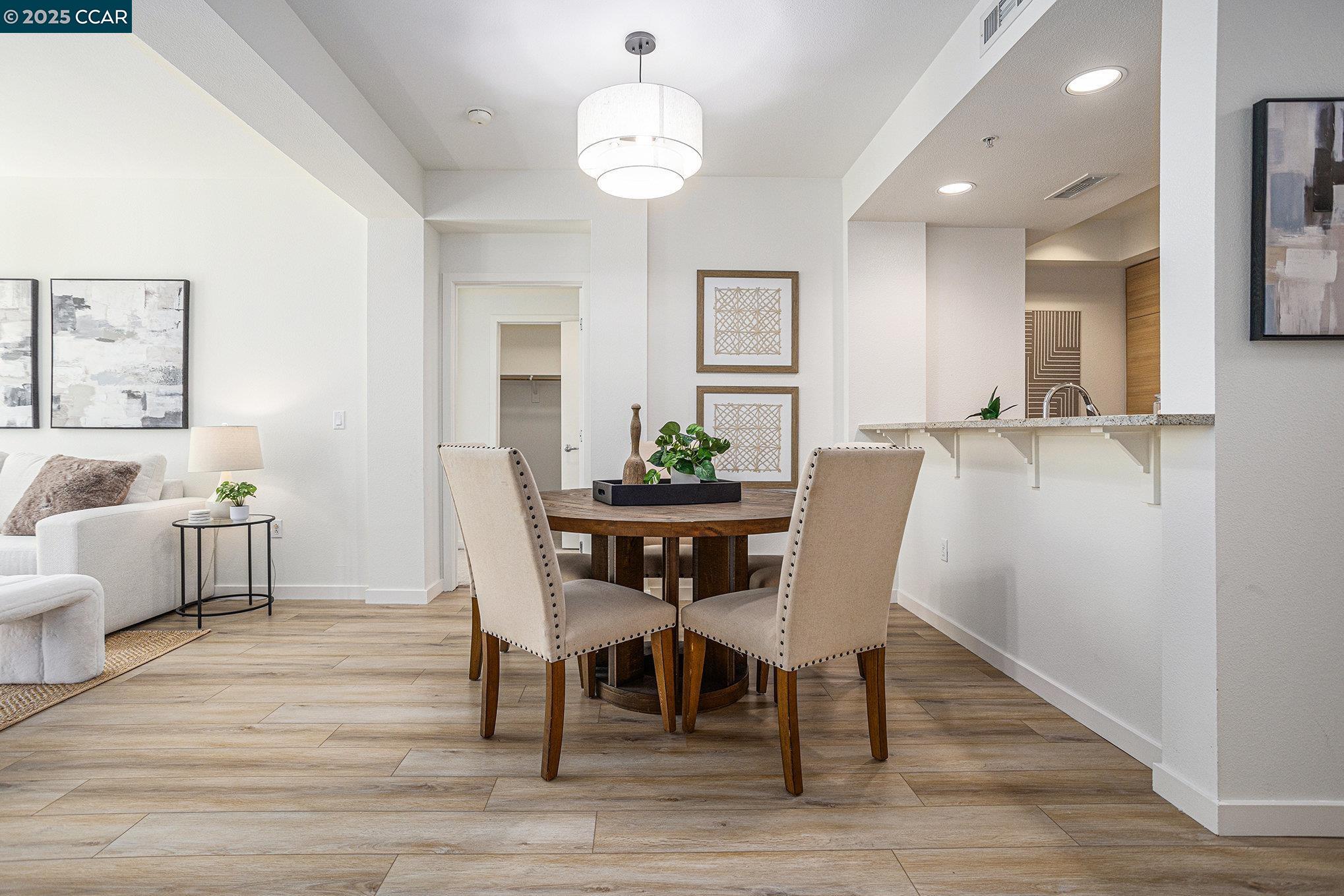 Photo #8: 41100976 Listing: Photo #8