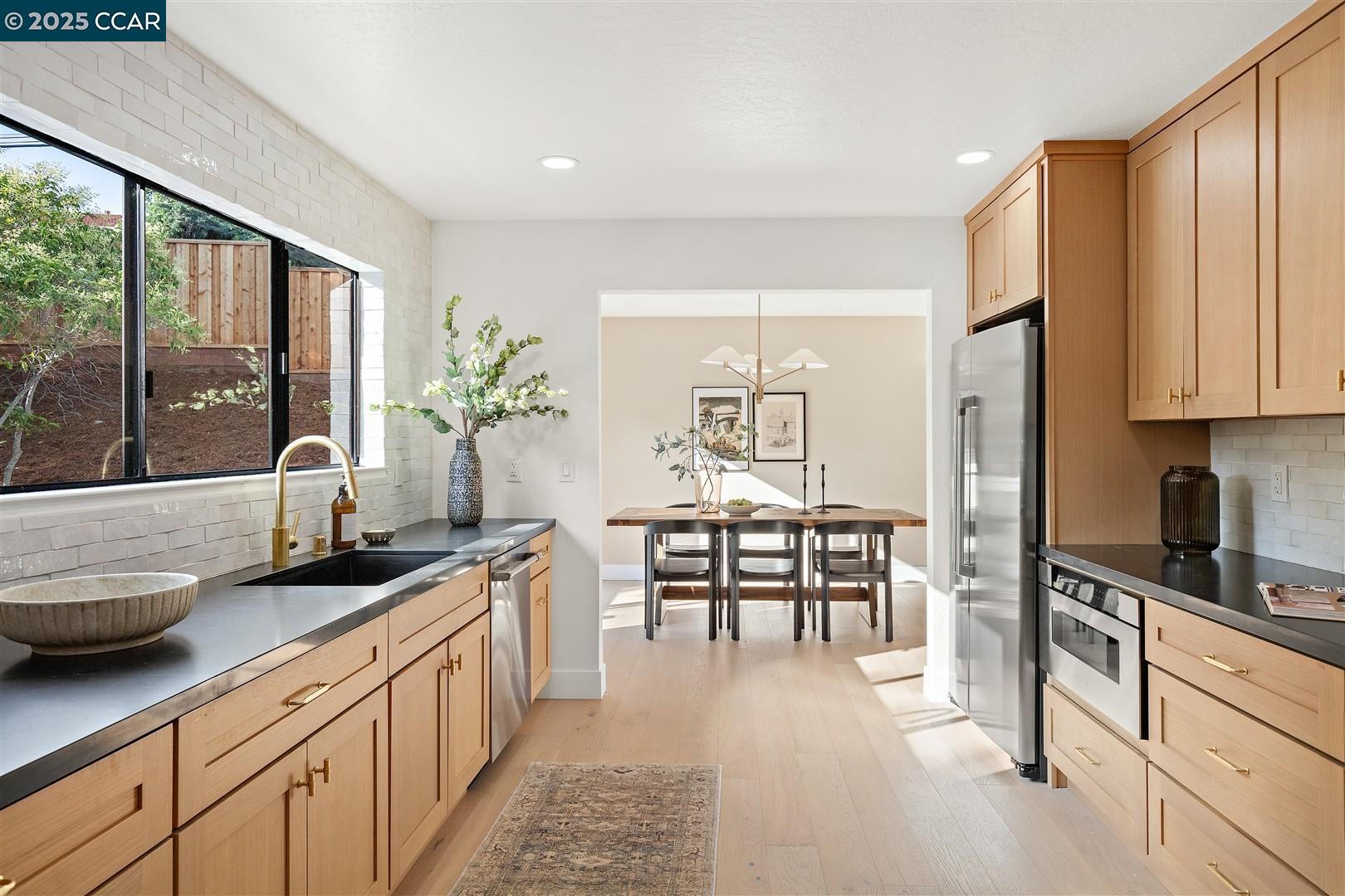 Detail Gallery Image 15 of 59 For 101 Lena Ct, Pleasant Hill,  CA 94523 - 4 Beds | 3 Baths