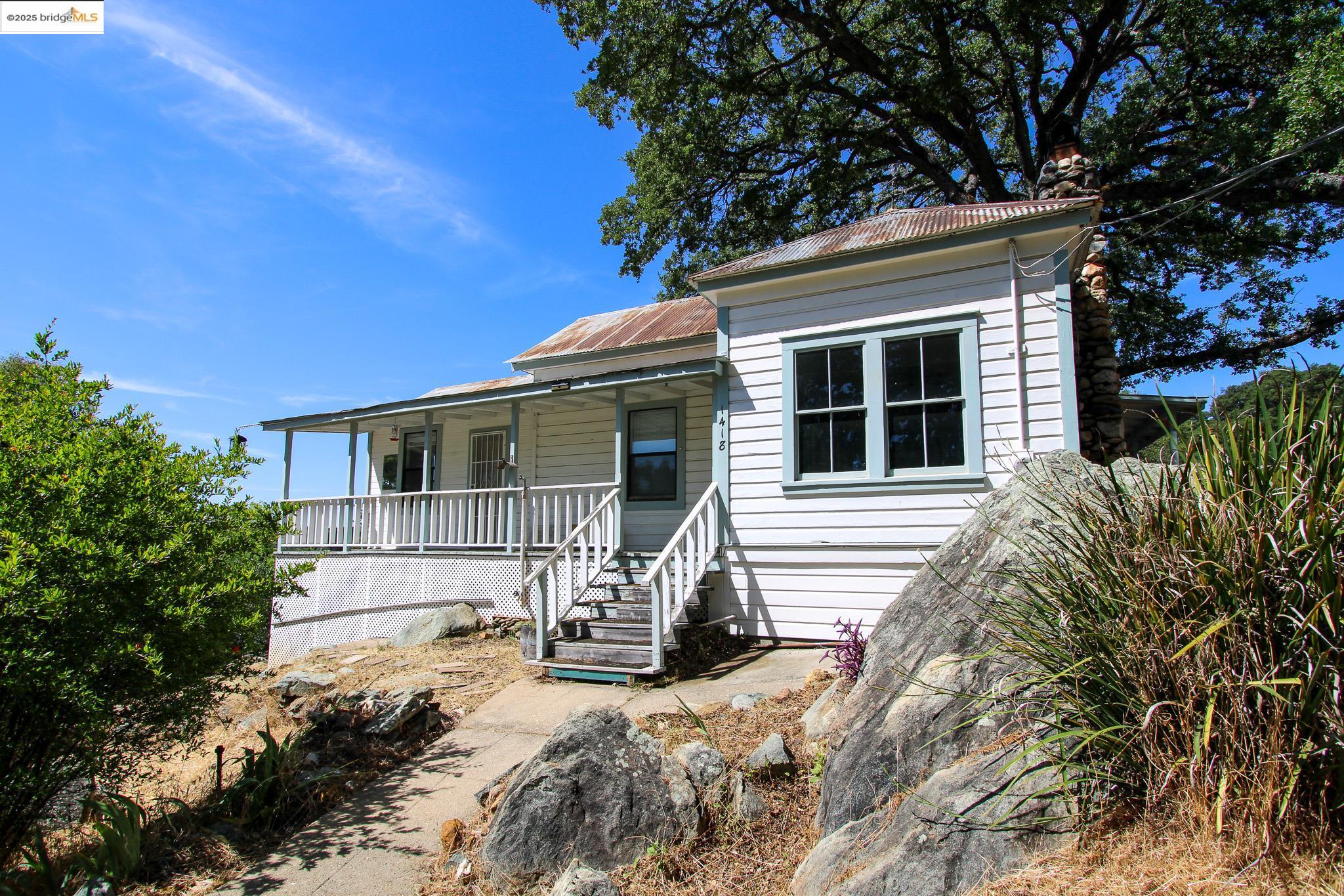 Detail Gallery Image 1 of 1 For 1418 Bush St, Angels Camp,  CA 95222 - 2 Beds | 1 Baths