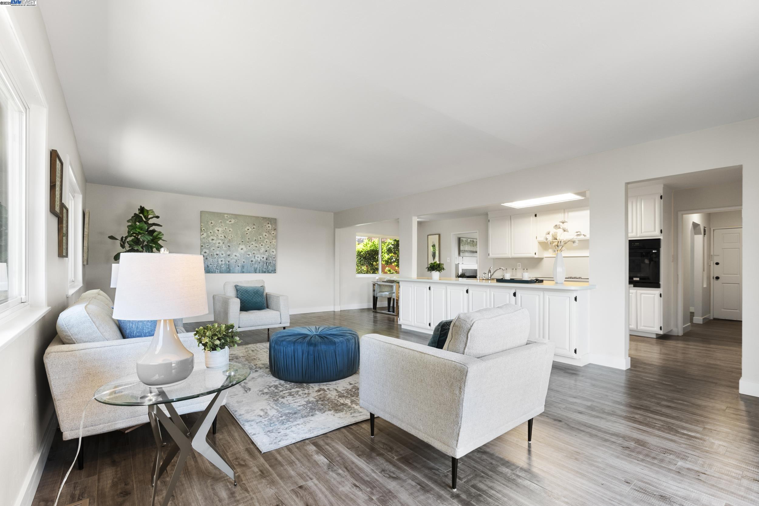 Detail Gallery Image 14 of 44 For 5176 Proctor Rd, Castro Valley,  CA 94546 - 3 Beds | 2 Baths