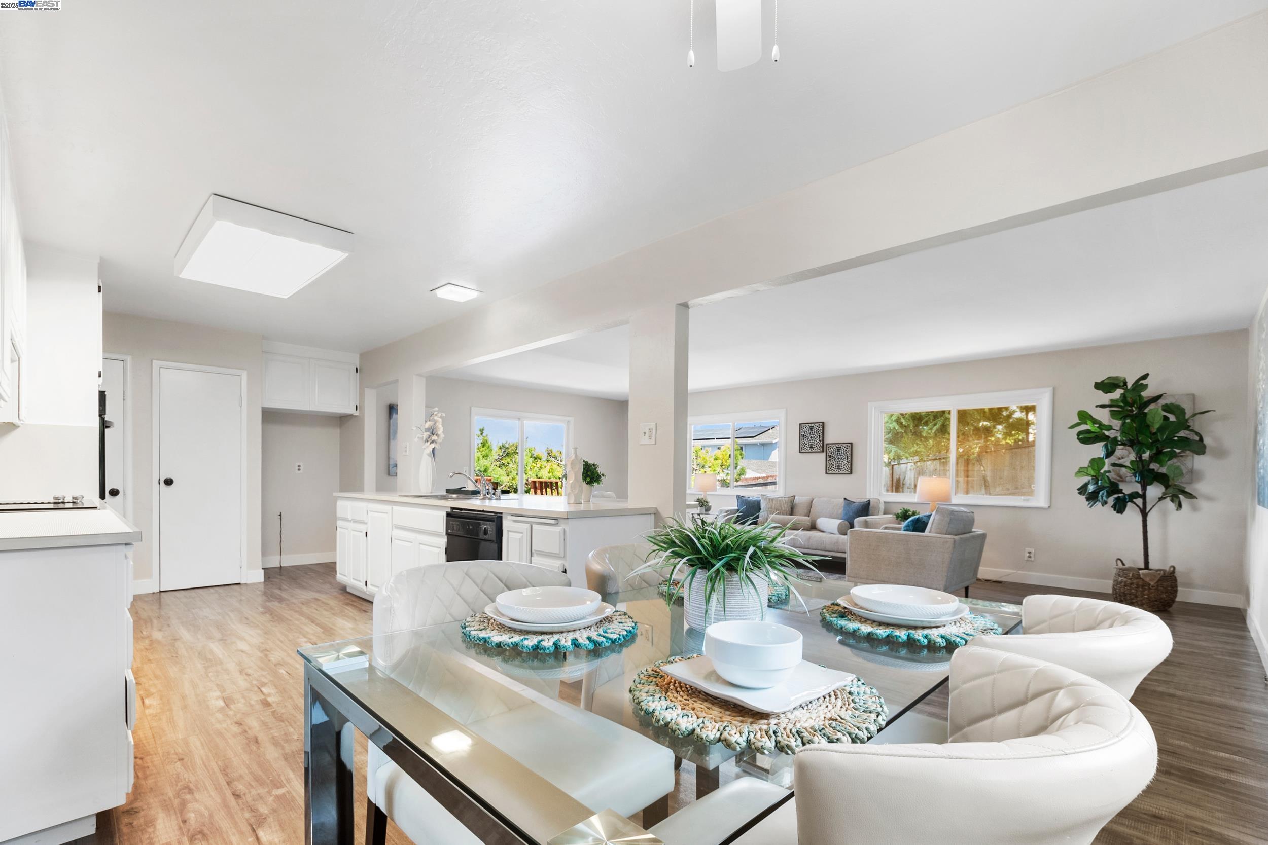 Detail Gallery Image 17 of 44 For 5176 Proctor Rd, Castro Valley,  CA 94546 - 3 Beds | 2 Baths
