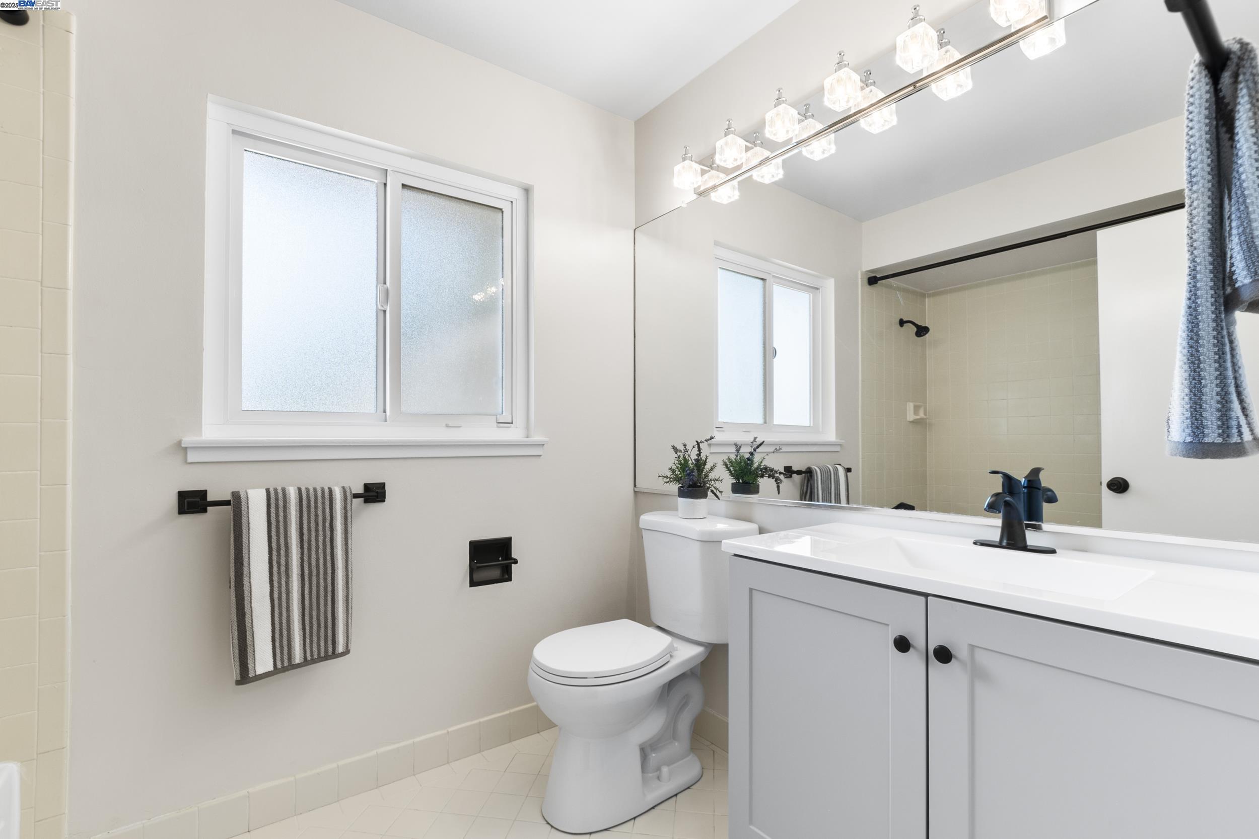 Detail Gallery Image 29 of 44 For 5176 Proctor Rd, Castro Valley,  CA 94546 - 3 Beds | 2 Baths