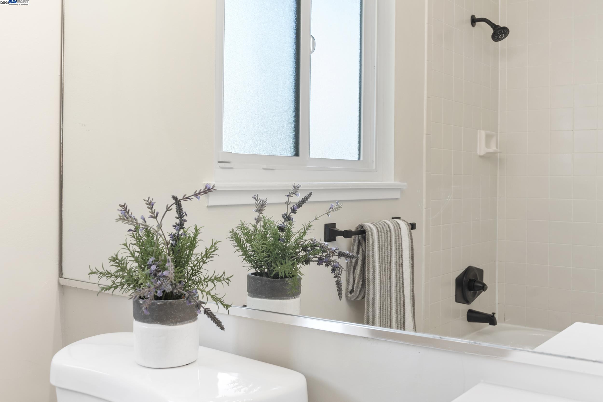 Detail Gallery Image 30 of 44 For 5176 Proctor Rd, Castro Valley,  CA 94546 - 3 Beds | 2 Baths