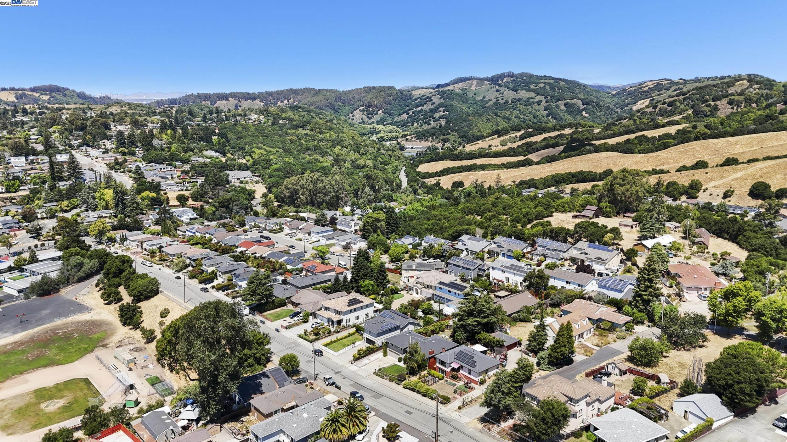 Detail Gallery Image 42 of 44 For 5176 Proctor Rd, Castro Valley,  CA 94546 - 3 Beds | 2 Baths