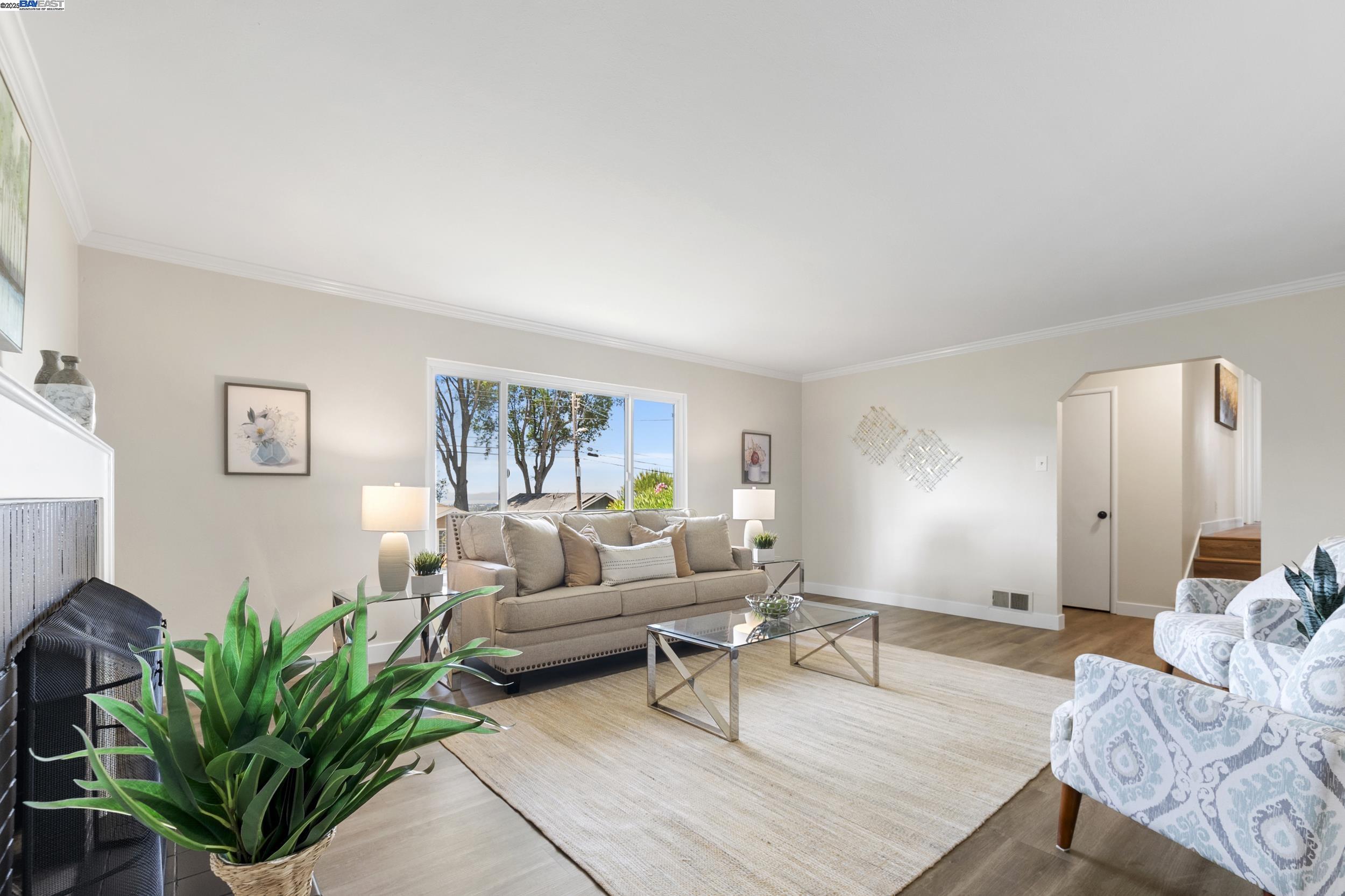 Detail Gallery Image 7 of 44 For 5176 Proctor Rd, Castro Valley,  CA 94546 - 3 Beds | 2 Baths