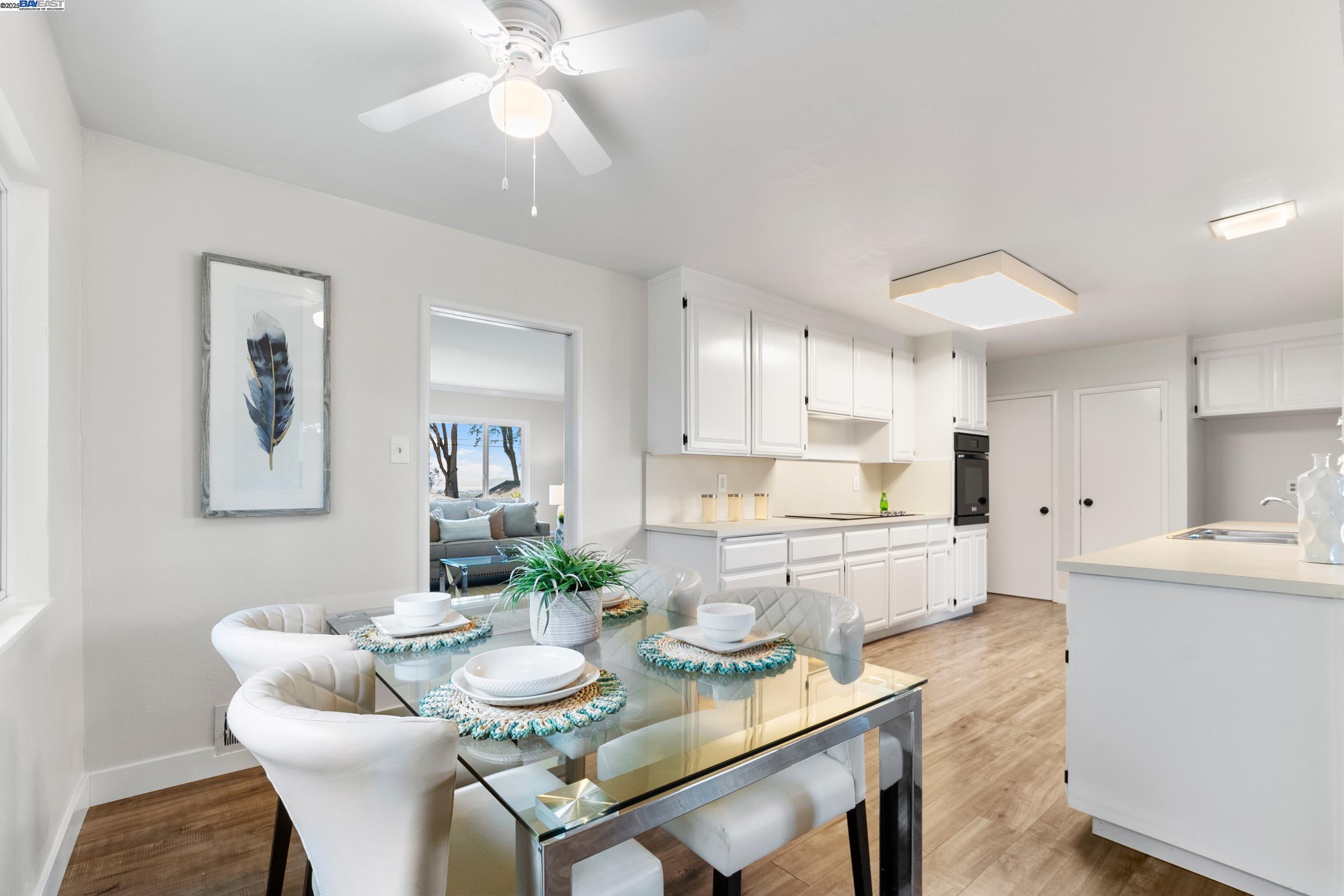 Detail Gallery Image 9 of 44 For 5176 Proctor Rd, Castro Valley,  CA 94546 - 3 Beds | 2 Baths