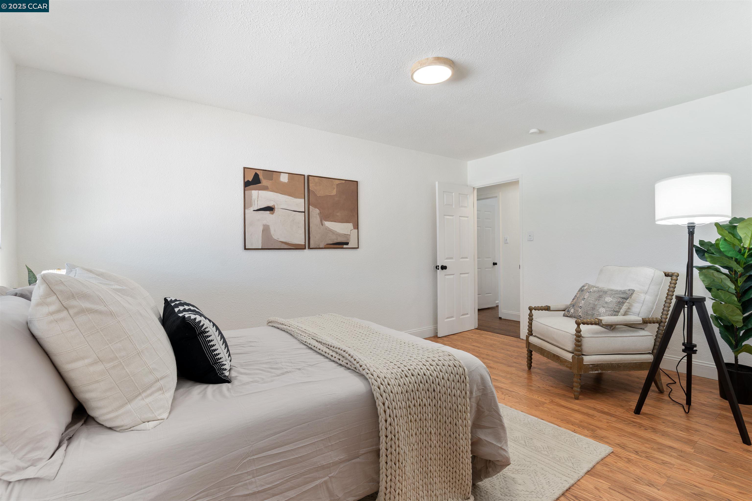 Detail Gallery Image 13 of 43 For 334 S 25th St, Richmond,  CA 94804 - 5 Beds | 3 Baths