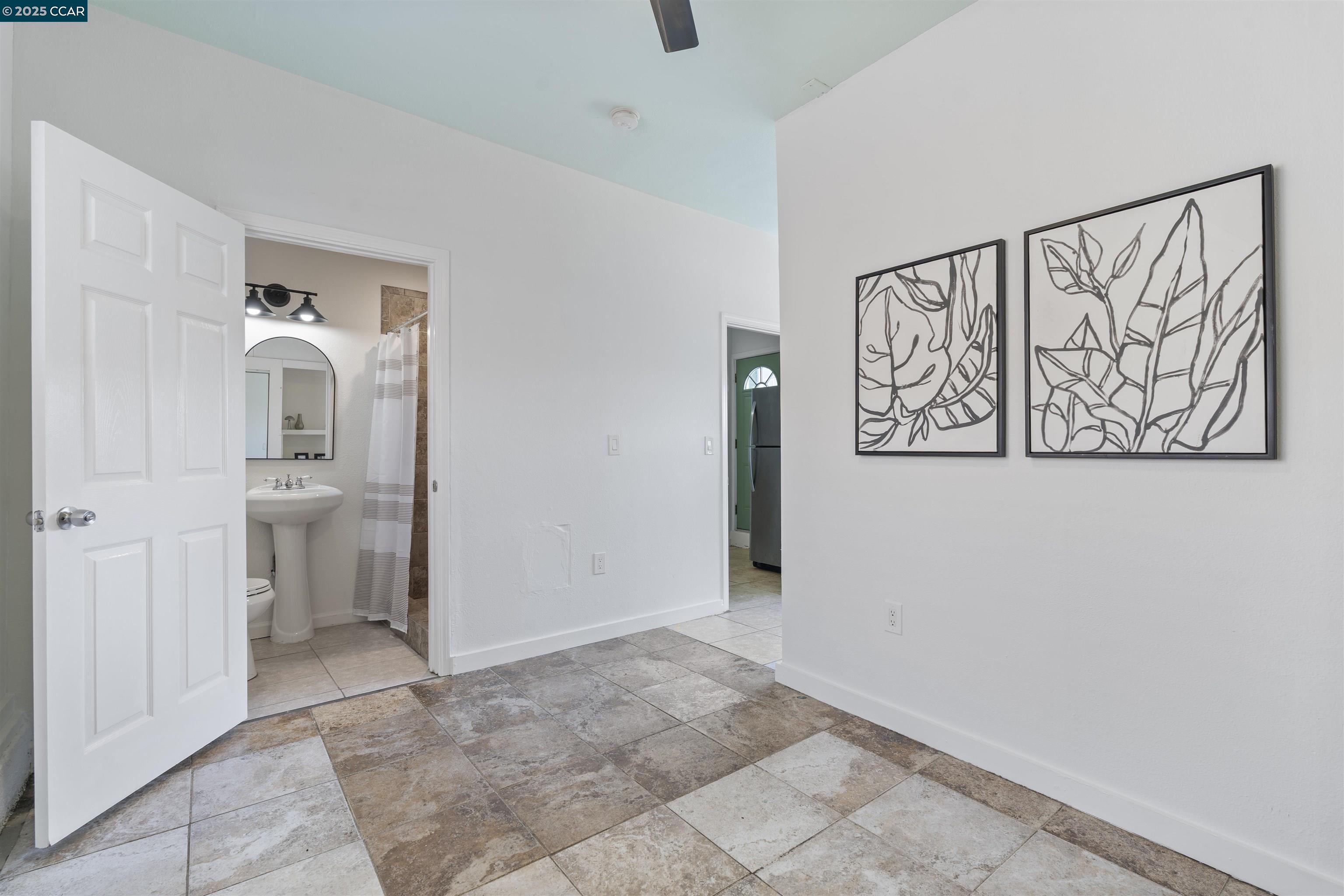 Detail Gallery Image 32 of 43 For 334 S 25th St, Richmond,  CA 94804 - 5 Beds | 3 Baths