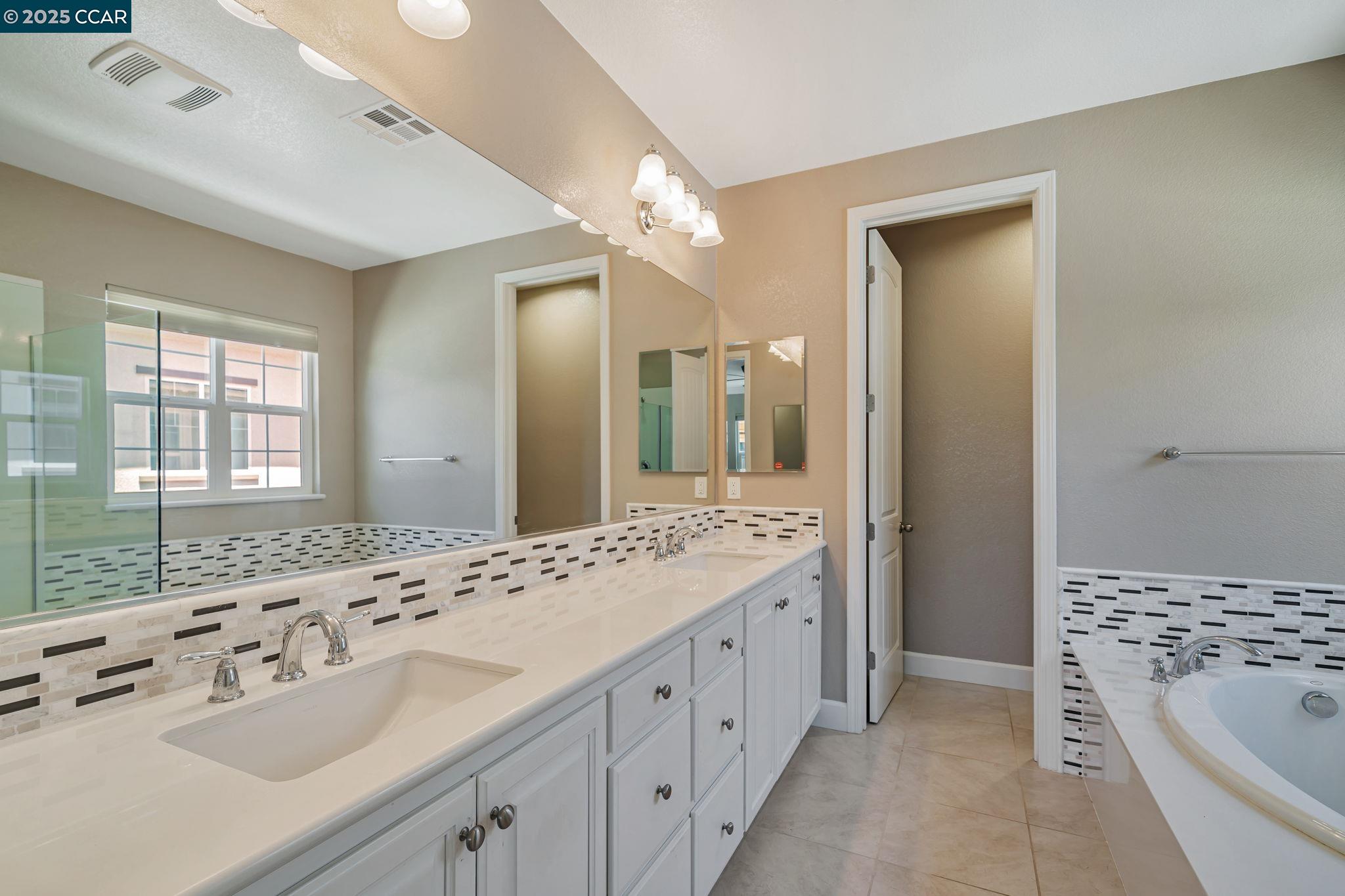 2063 Poinsettia St, San Ramon, California 94582, 4 Bedrooms Bedrooms, 10 Rooms Rooms,3 BathroomsBathrooms,Residential Lease,For Rent,2063 Poinsettia St,41100994