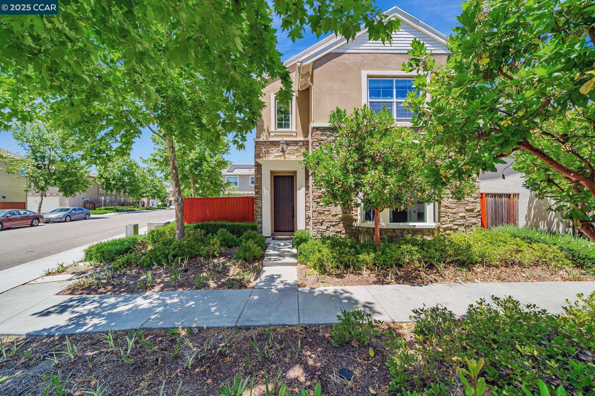 2063 Poinsettia St, San Ramon, California 94582, 4 Bedrooms Bedrooms, 10 Rooms Rooms,3 BathroomsBathrooms,Residential Lease,For Rent,2063 Poinsettia St,41100994