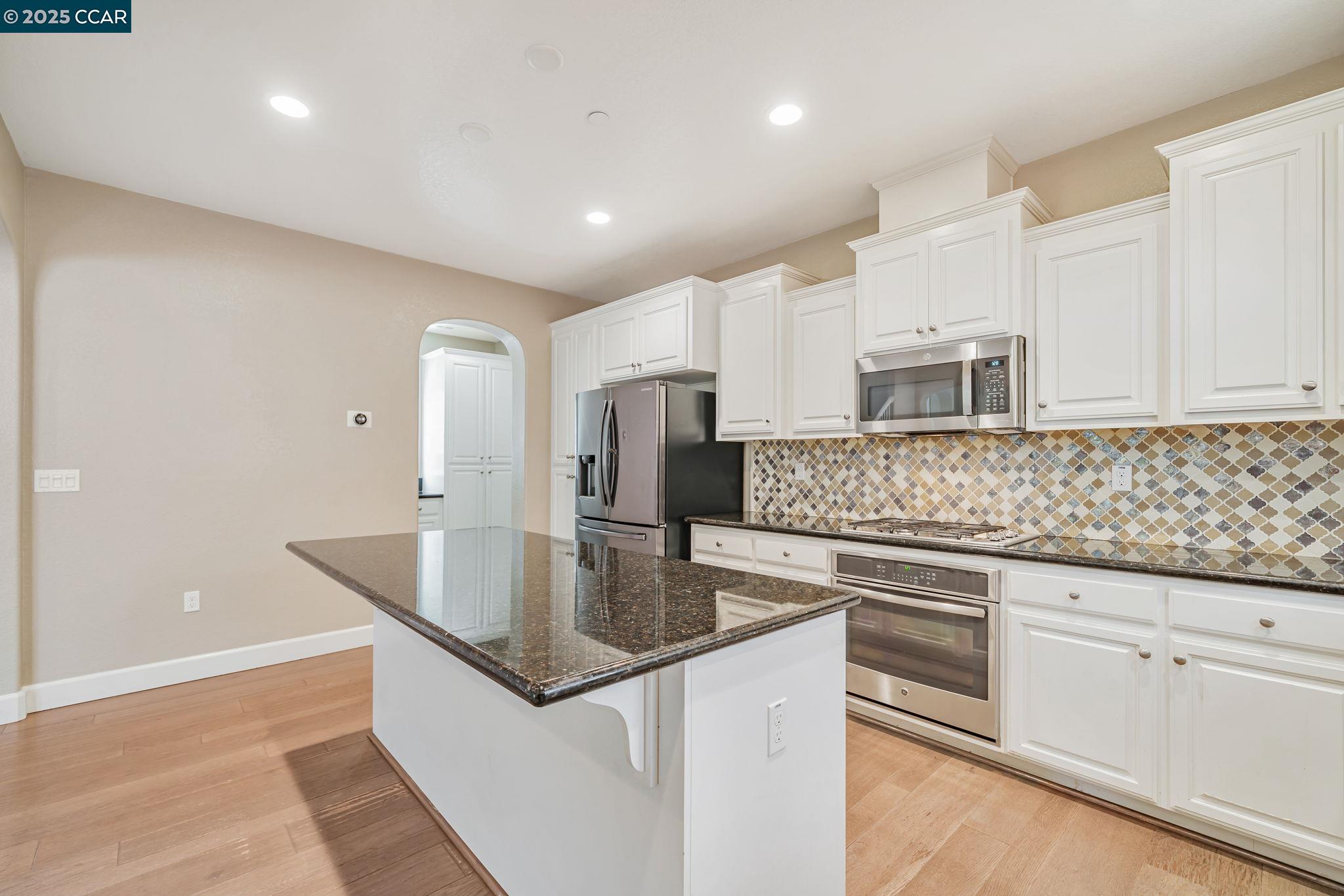 2063 Poinsettia St, San Ramon, California 94582, 4 Bedrooms Bedrooms, 10 Rooms Rooms,3 BathroomsBathrooms,Residential Lease,For Rent,2063 Poinsettia St,41100994