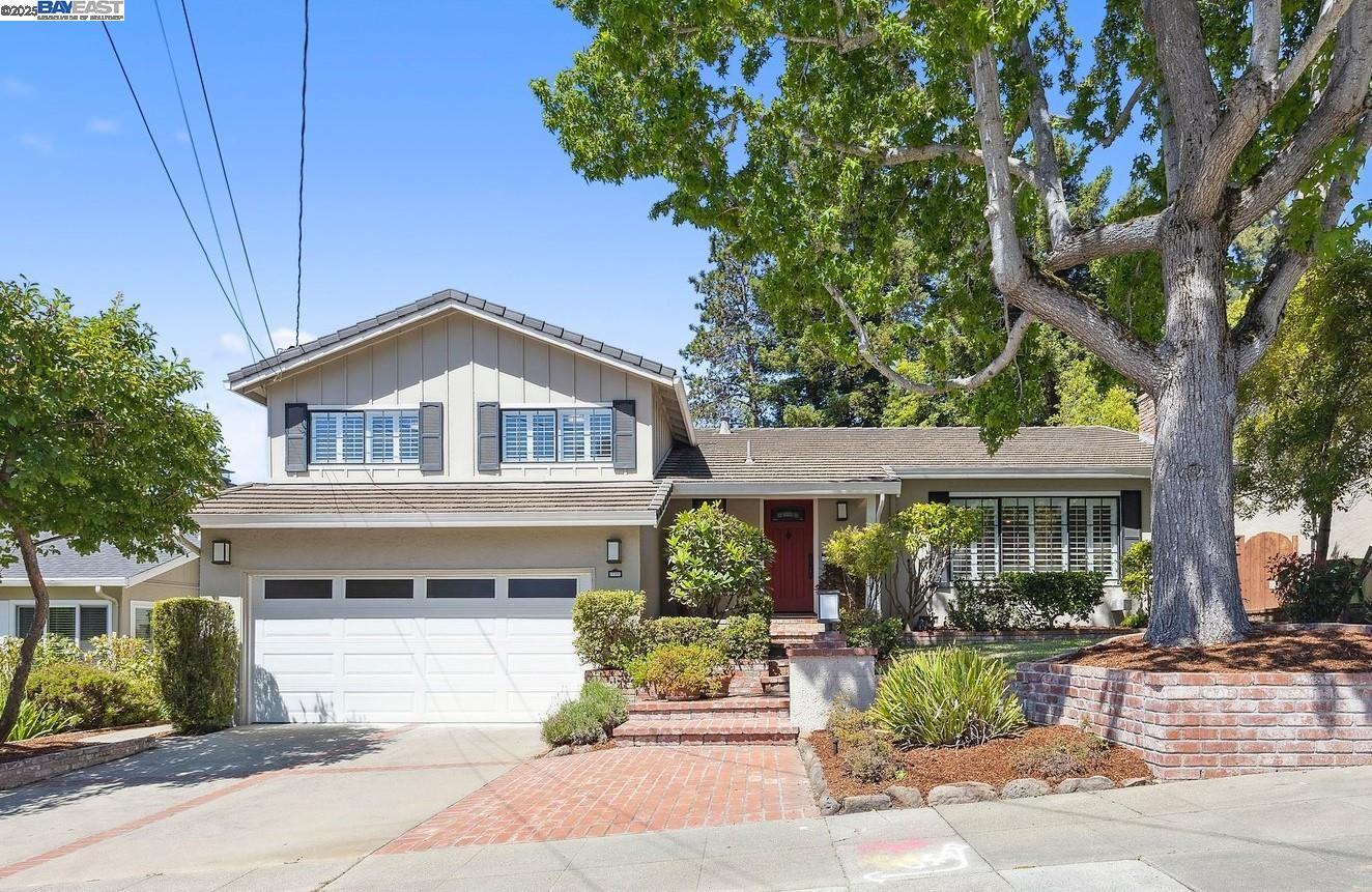 Detail Gallery Image 1 of 1 For 17331 Mayflower Dr, Castro Valley,  CA 94546 - 4 Beds | 2/1 Baths