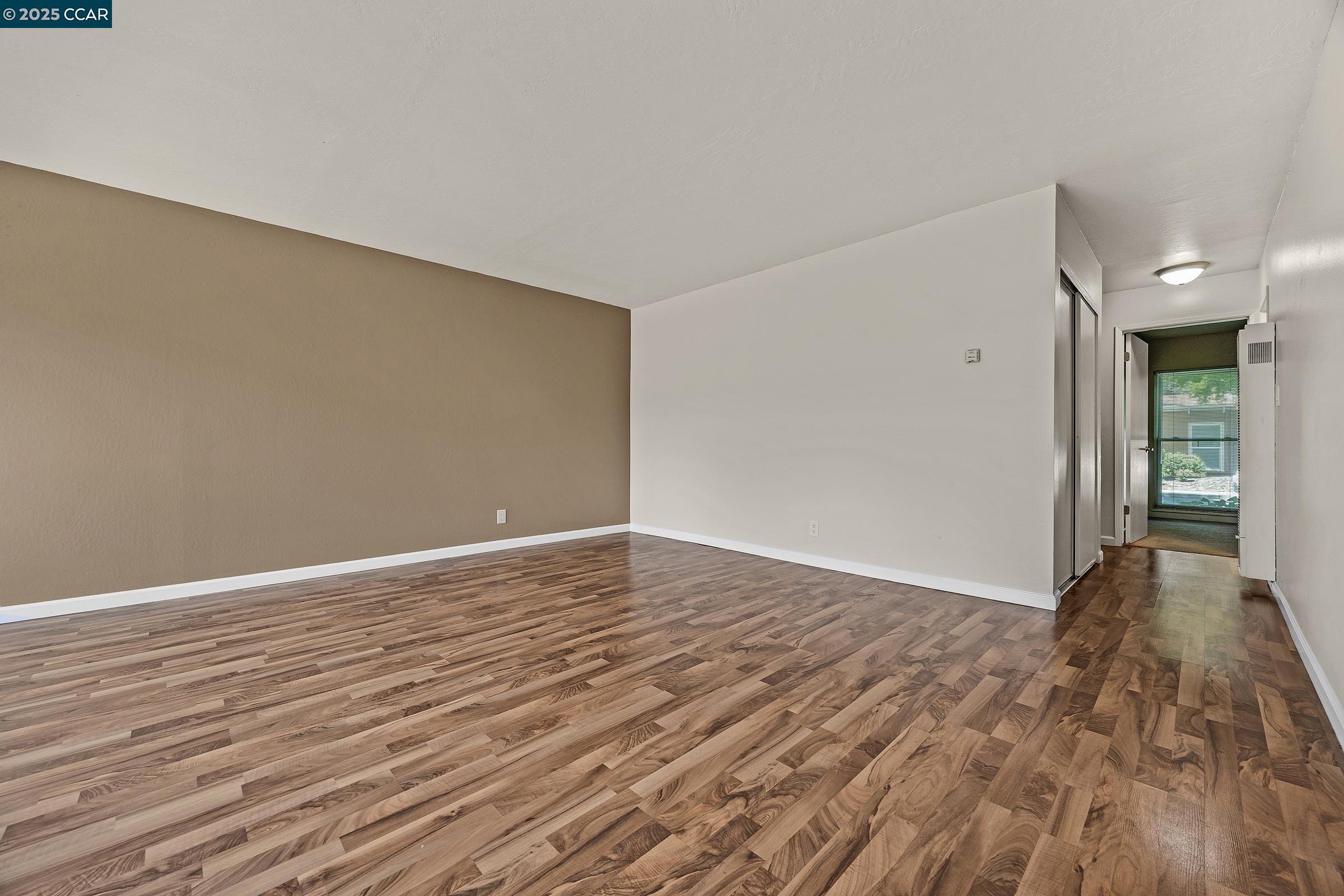 Photo #12: 41101007 Listing: Photo #12