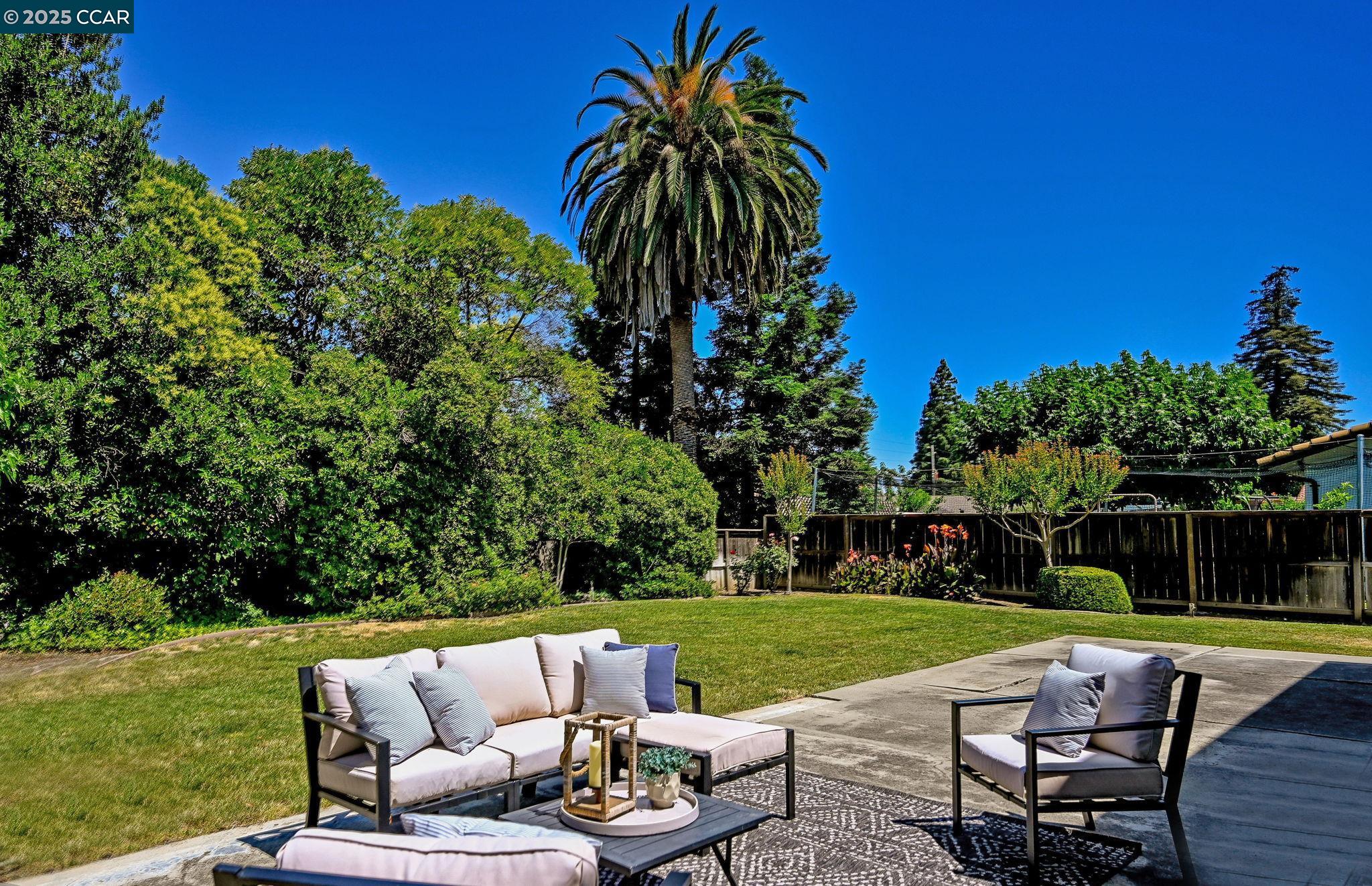 Detail Gallery Image 21 of 29 For 3701 Sattler Dr, Concord,  CA 94519 - 4 Beds | 3 Baths
