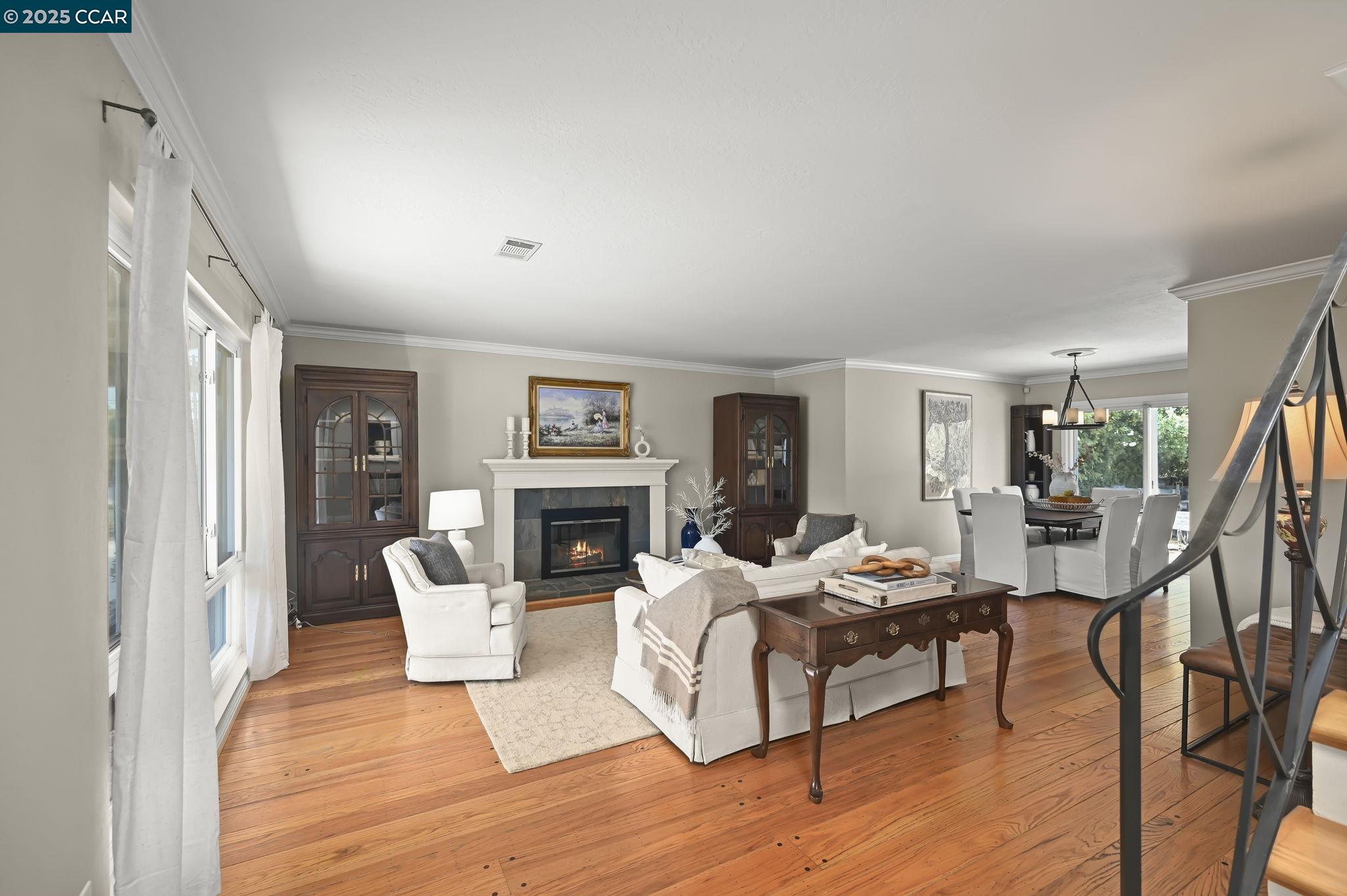 Detail Gallery Image 4 of 29 For 3701 Sattler Dr, Concord,  CA 94519 - 4 Beds | 3 Baths
