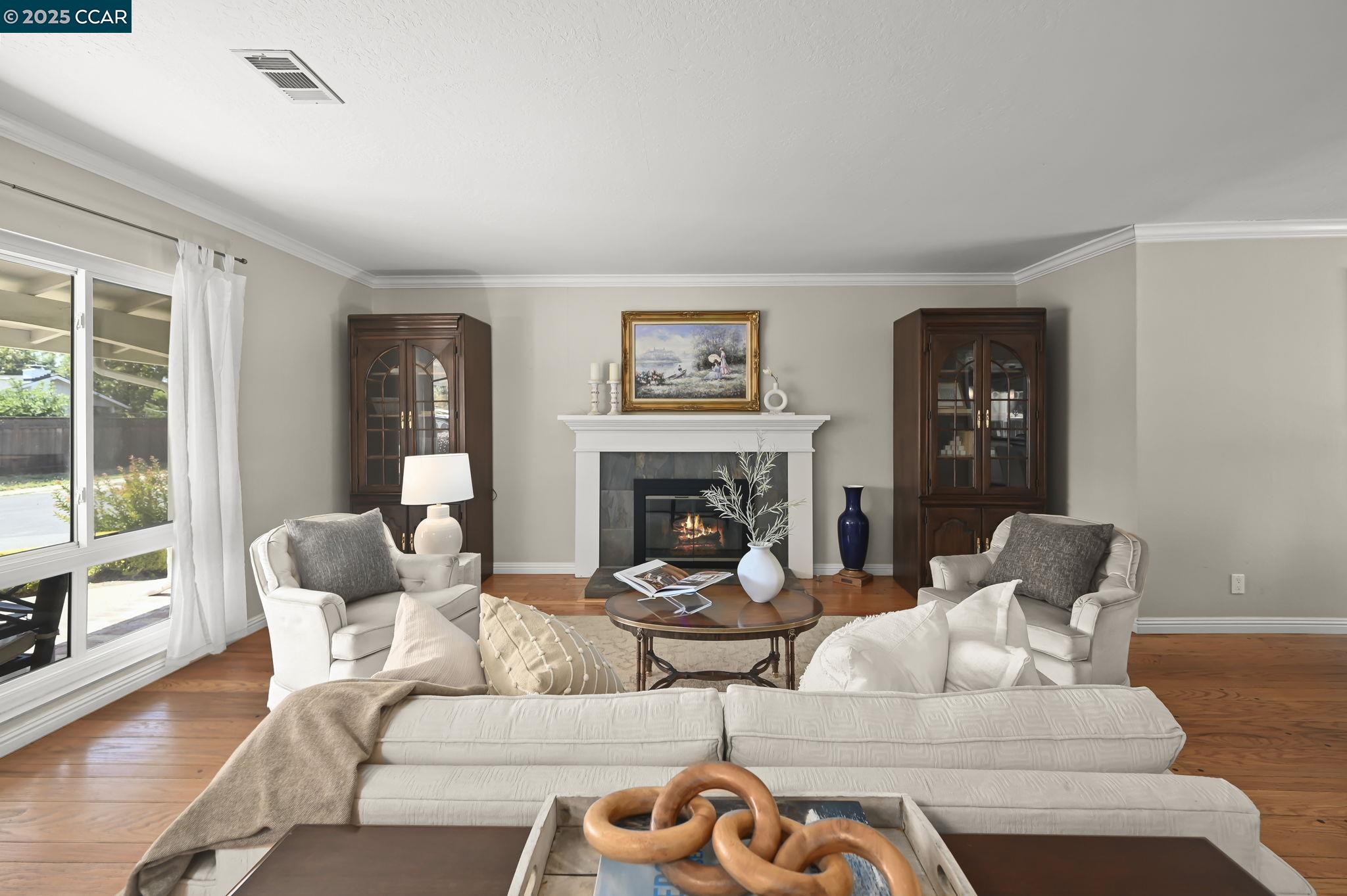 Detail Gallery Image 5 of 29 For 3701 Sattler Dr, Concord,  CA 94519 - 4 Beds | 3 Baths