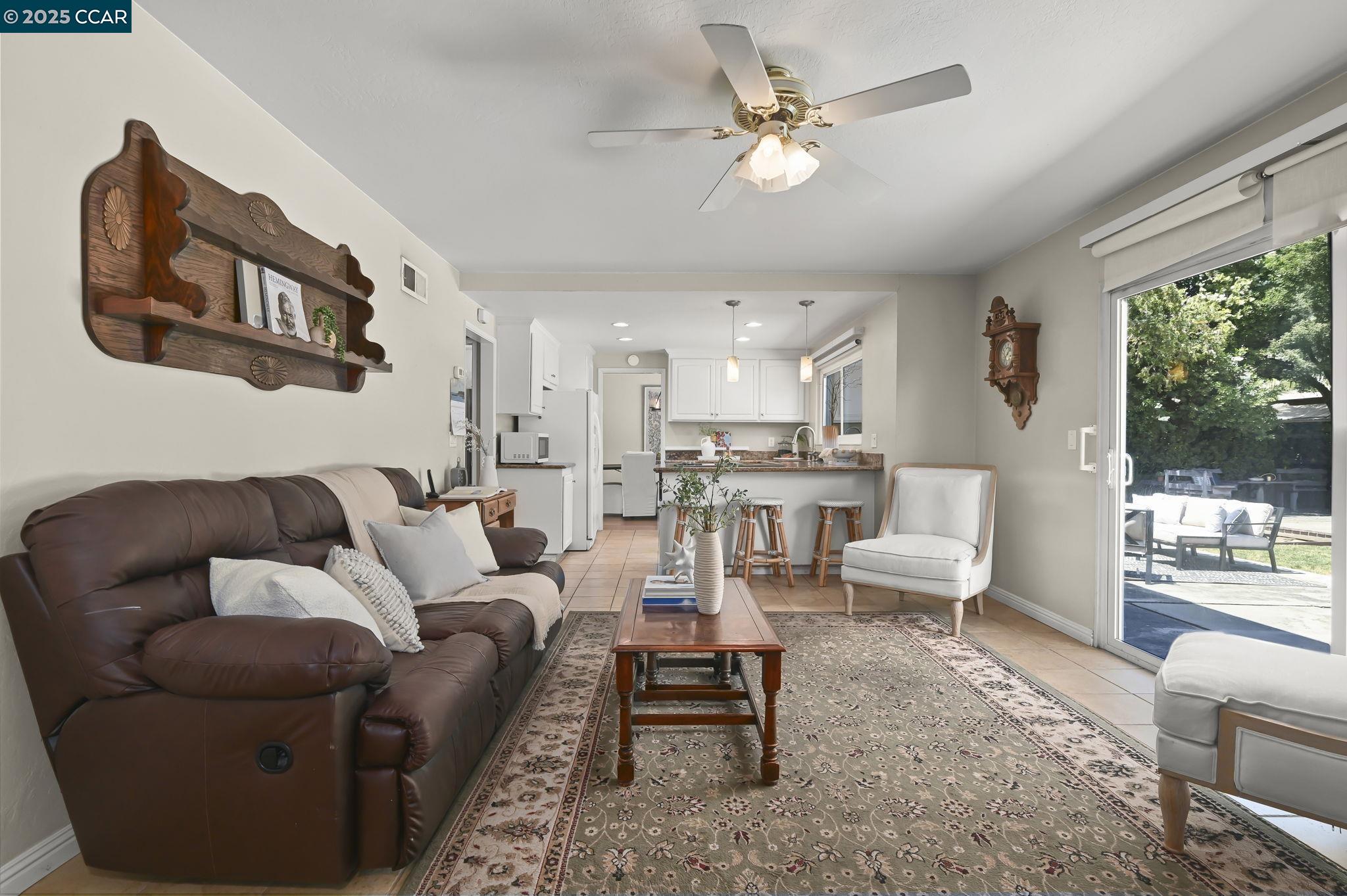 Detail Gallery Image 9 of 29 For 3701 Sattler Dr, Concord,  CA 94519 - 4 Beds | 3 Baths